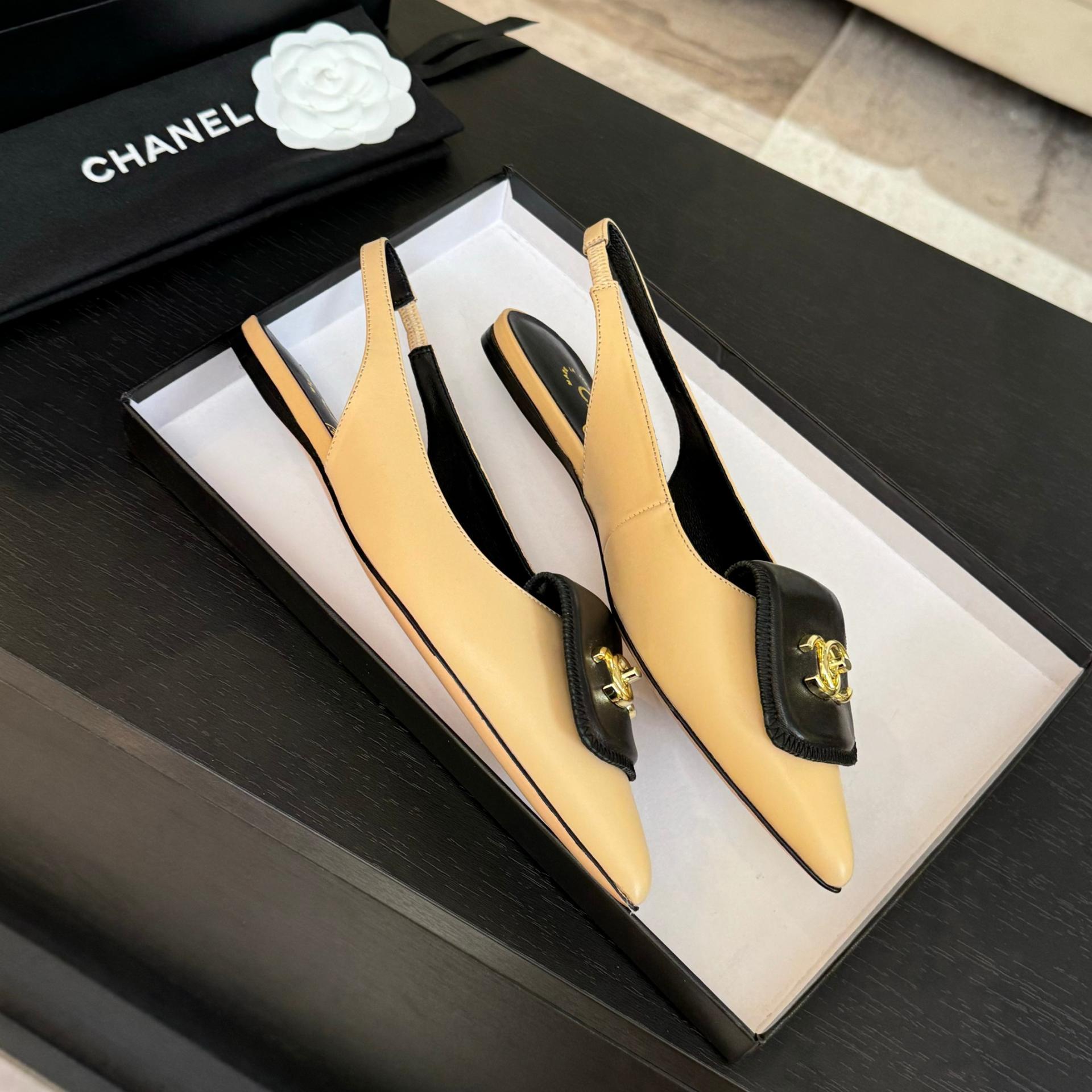 샤넬(CHANEL) 포인티드 슬링백 샌들 신발