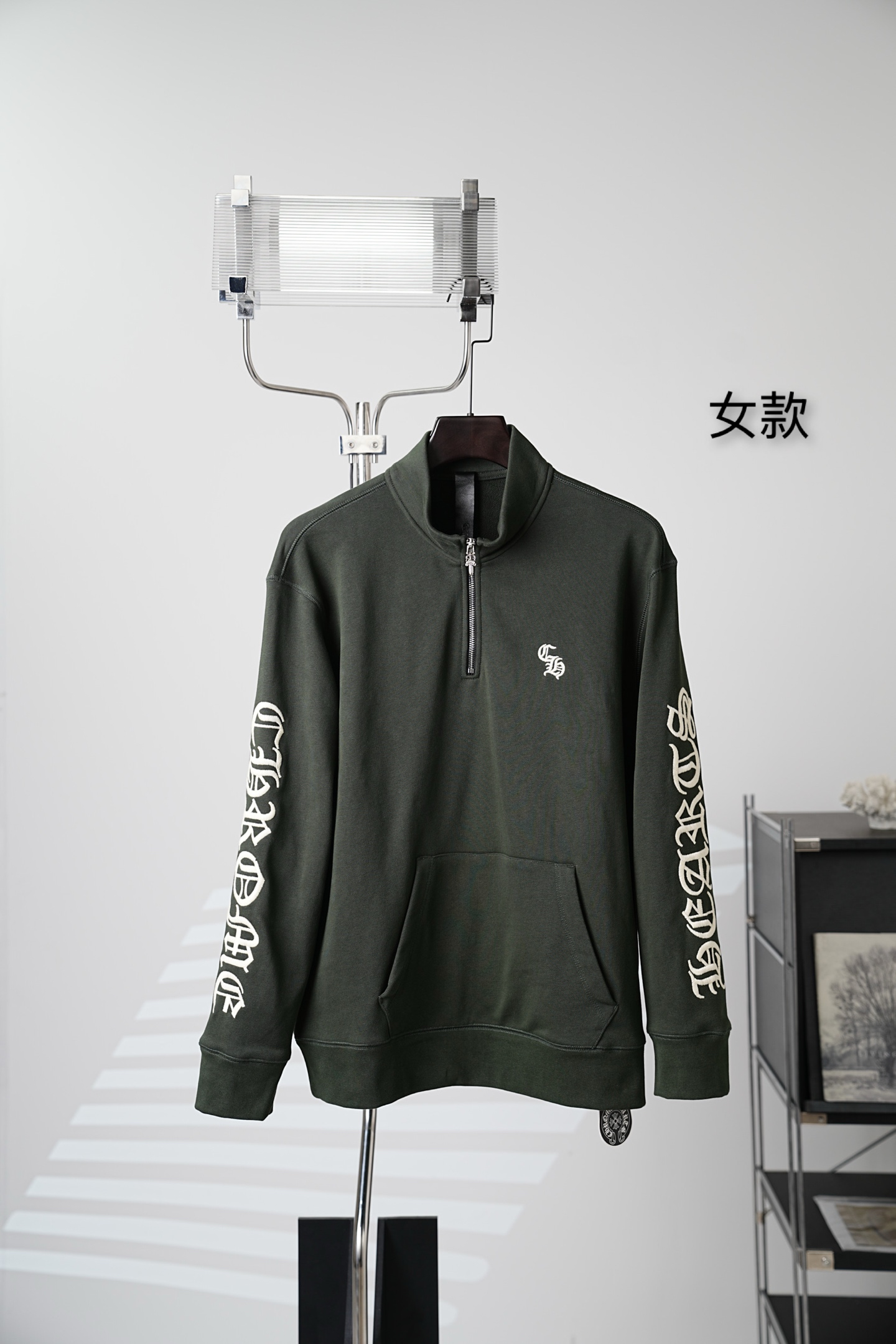 크롬하츠(CHROME HEARTS) 자수 하프집업 맨투맨 상의 의류
