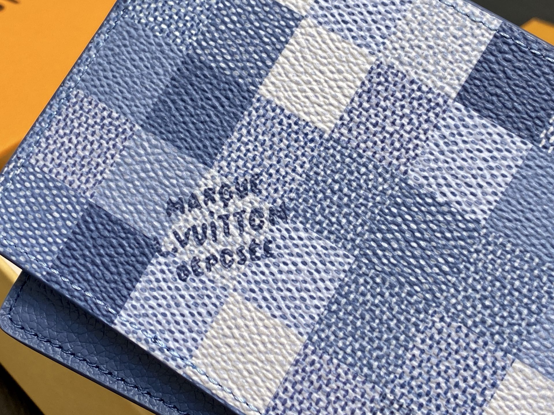 [Louis Vuitton] LV 루이비통 다모플라주 모자이크 멀티플 월릿 (블루) 지갑