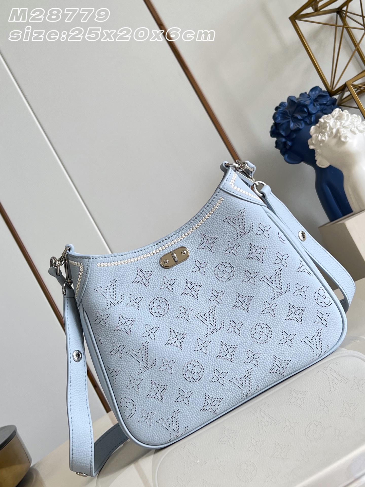 [Louis Vuitton] LV 루이비통 올 어라운드(All Around) 스몰 플랩백 가방