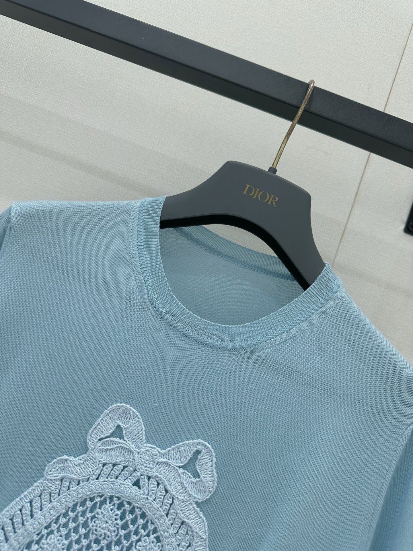 디올(DIOR) 자수 반팔 니트 의류