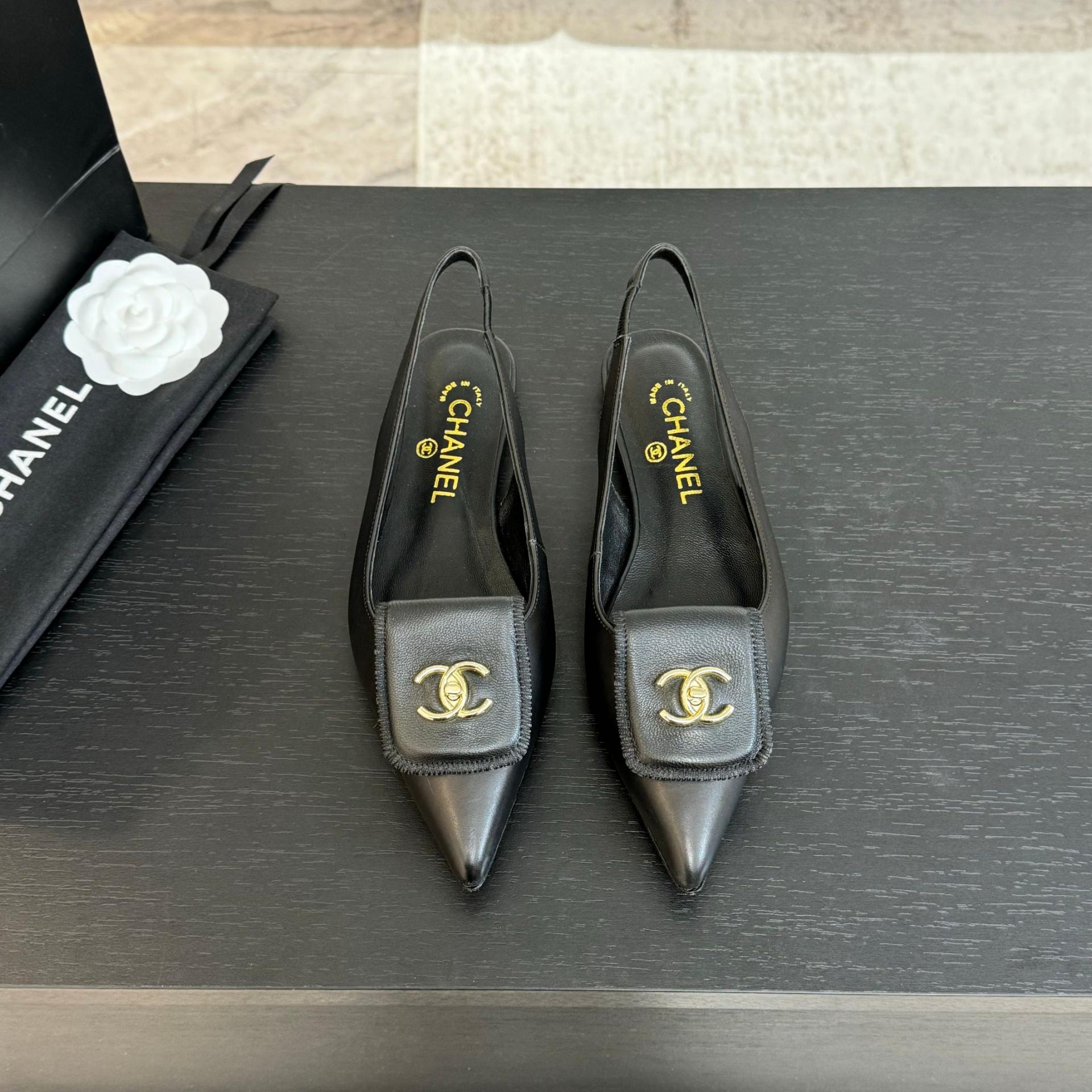 샤넬(CHANEL) 포인티드 슬링백 샌들 신발