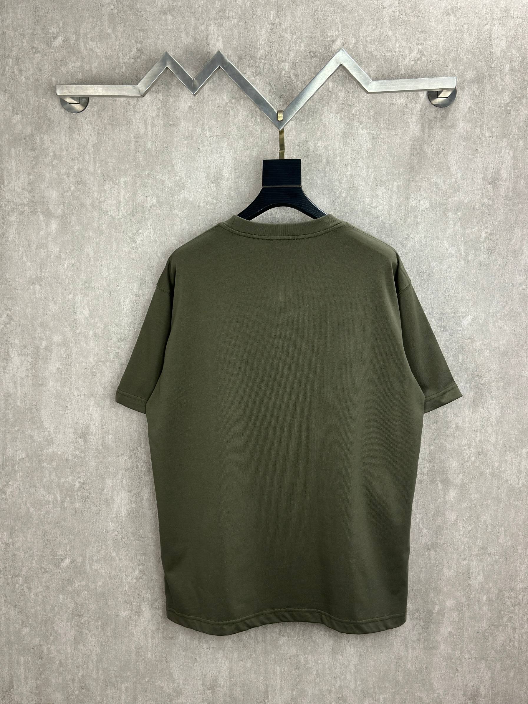 구찌(GUCCI) 클래식 레터링 자수 반팔 티셔츠 의류