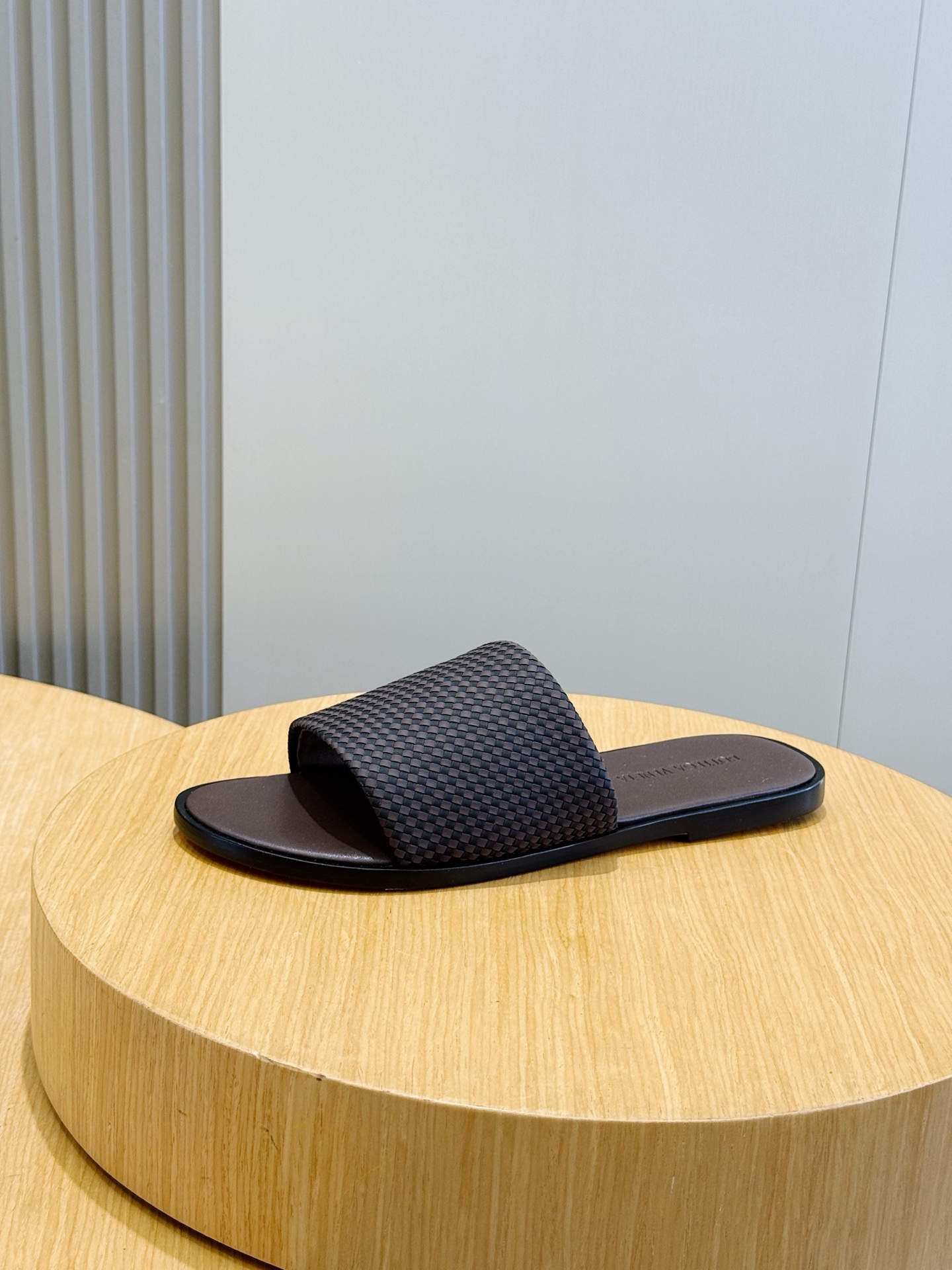 [Bottega Veneta] BV 보테가 베네타 맨즈 웨이브 레더 슬라이드 슬리퍼 신발