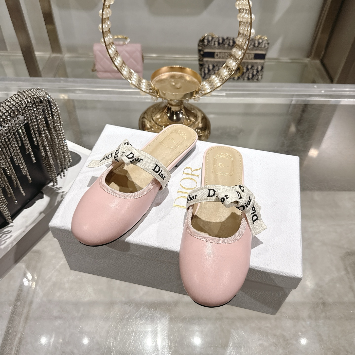 디올(DIOR) 리본 스트랩 메리제인 슬리퍼 신발