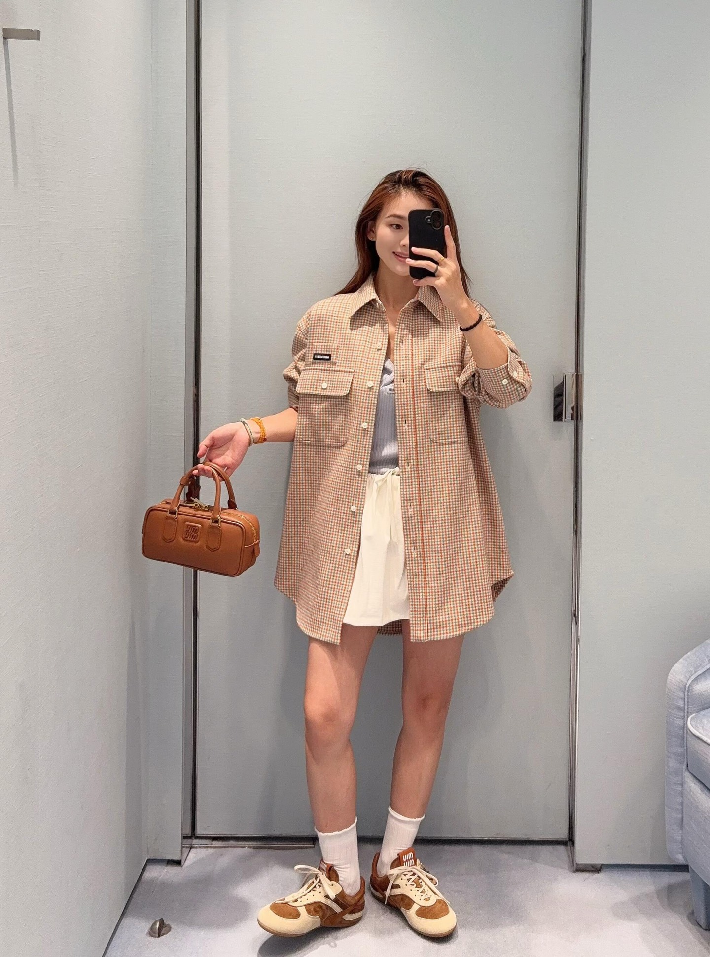 미우미우(MIU MIU) 배색 체크 더블 포켓 셔츠 상의 의류