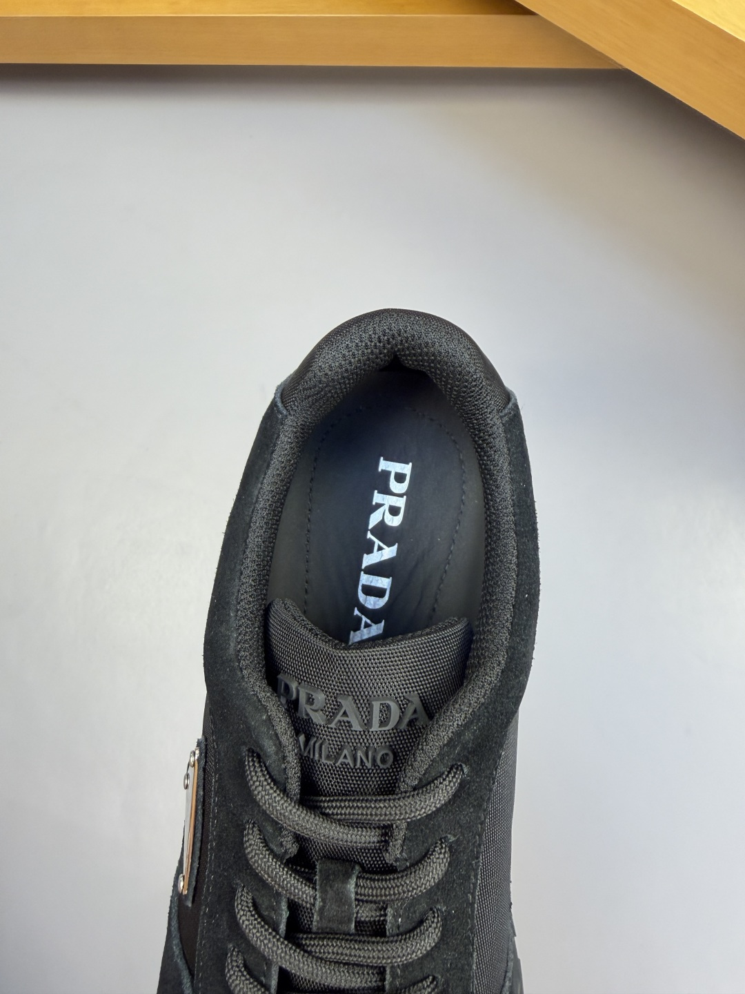 [Prada] 프라다 프리미엄 스웨이드 & 하이글로시 패브릭 콤비 스니커즈 신발