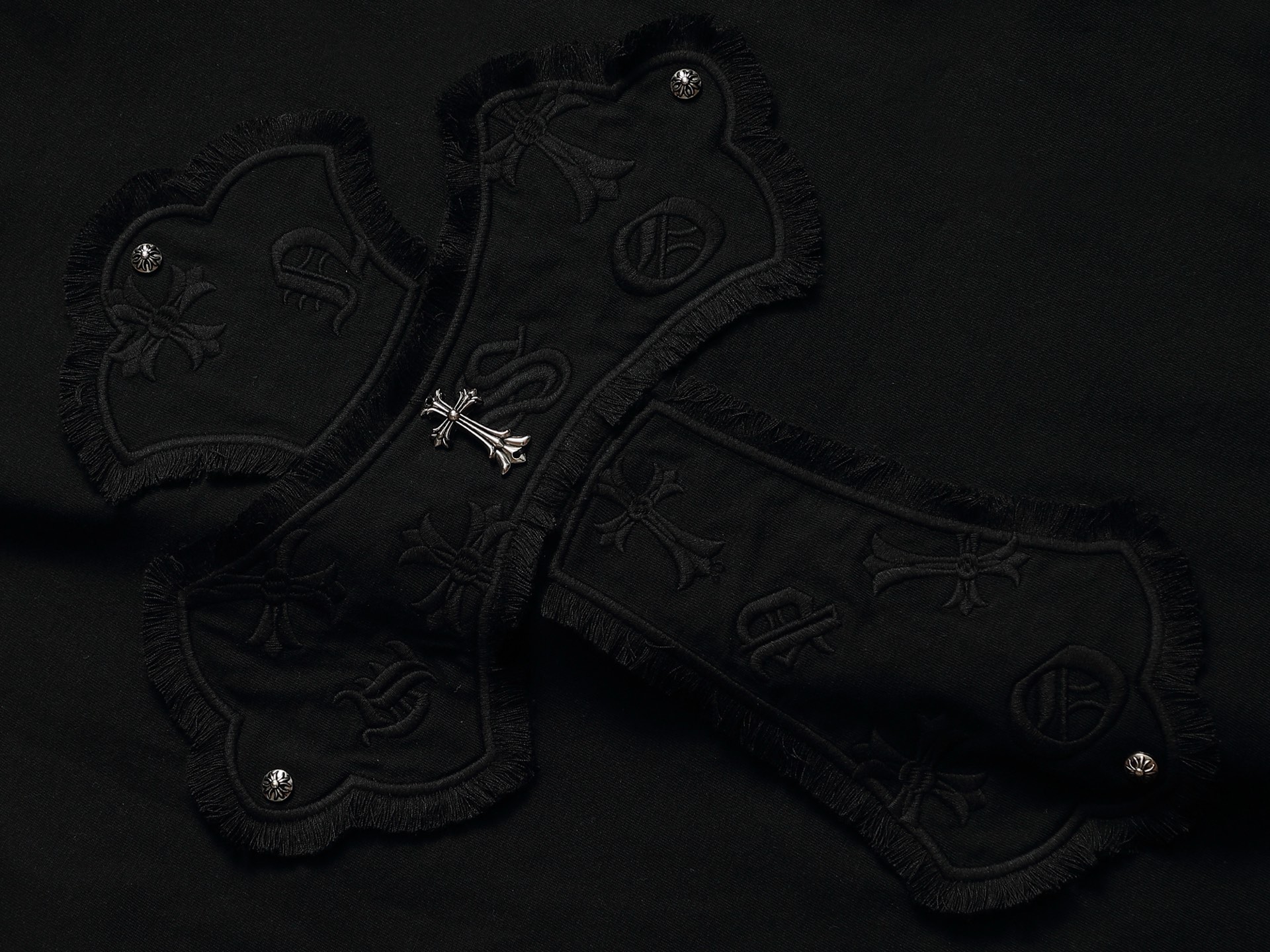 크롬하츠(CHROME HEARTS) 크로스 패치 자수 반팔 티셔츠 상의 의류