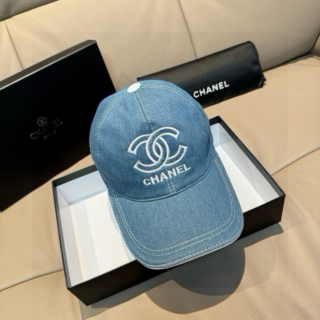 샤넬(CHANEL) 데님 로고 볼캡 모자