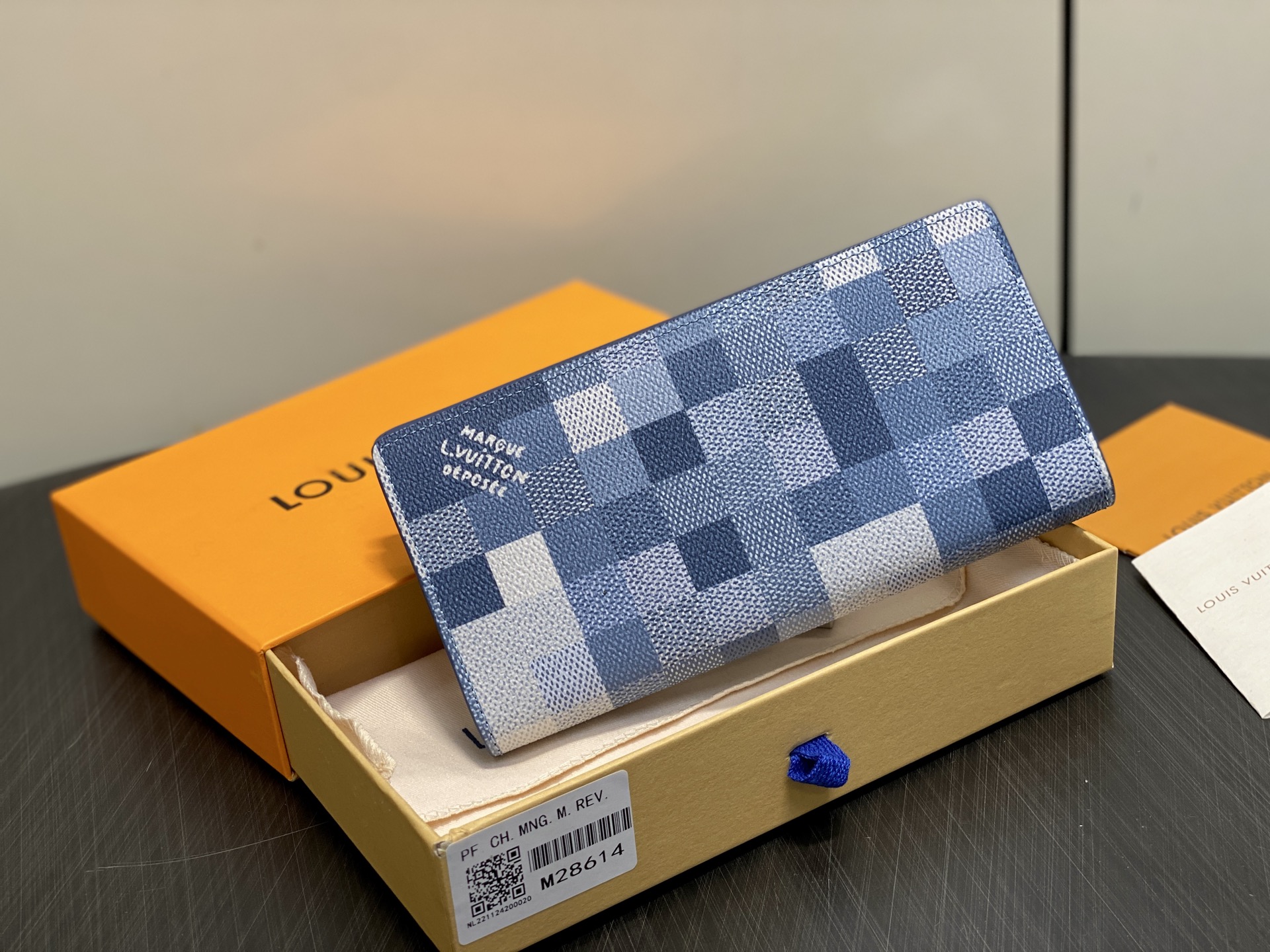 [Louis Vuitton] LV 루이비통 모노그램 마자이크 브라자 월릿 (블루) 지갑