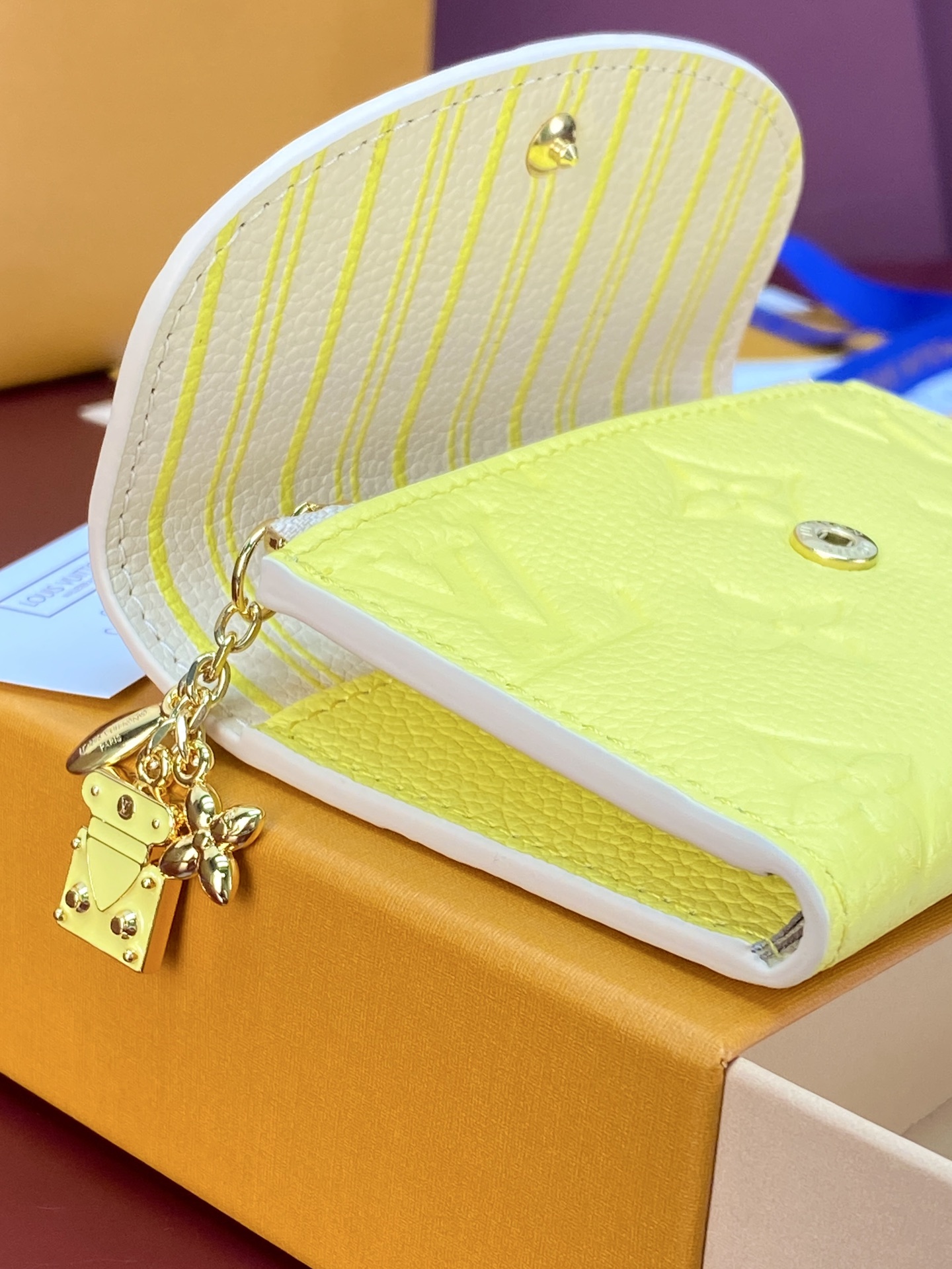 [Louis Vuitton] LV 루이비통 엠프레인 하이 섬머 Rosalie 로잘리 코인 지갑 M29805