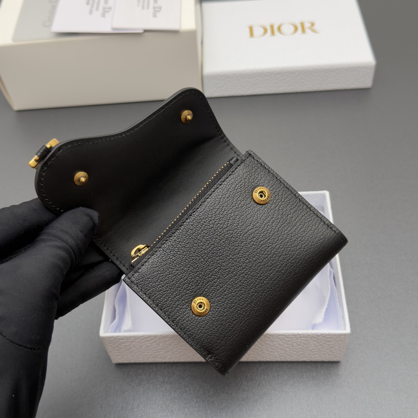 [Dior] 디올 Lotus 로터스 새들 고스트 그레인드 미니 지갑