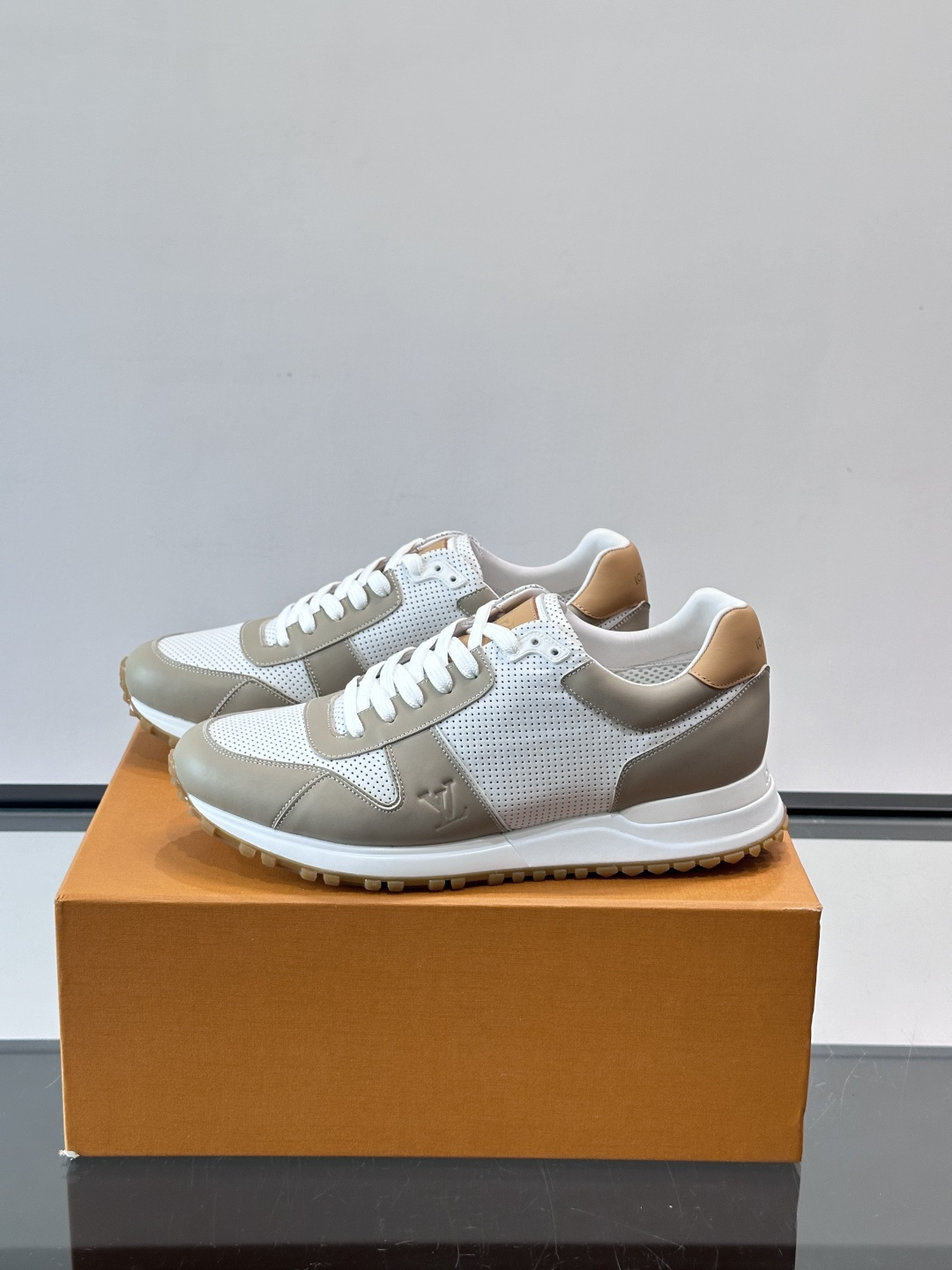 [Louis Vuitton] LV Run Away 루이비통 런 어웨이 맨즈 스니커즈 신발