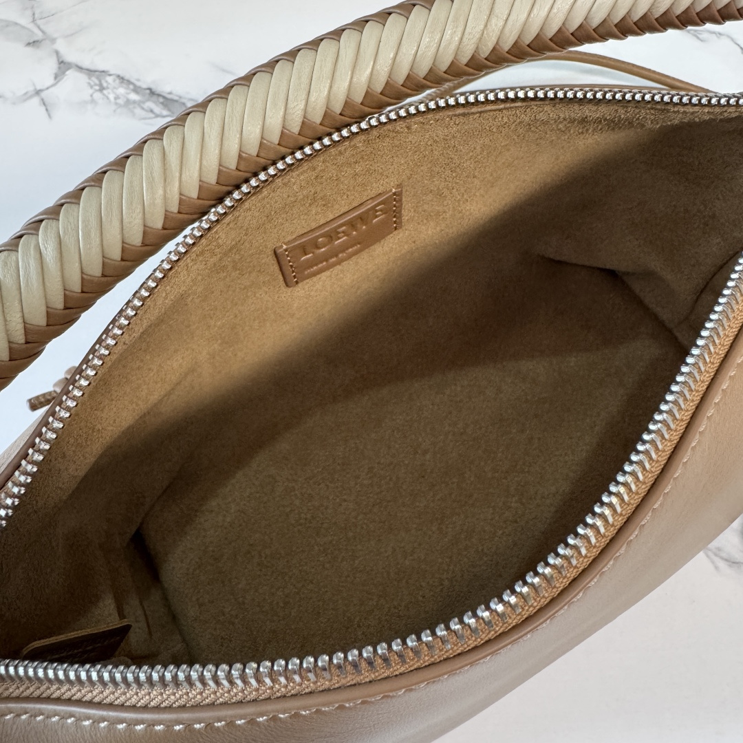 LOEWE 로에베 미니 소프트 나파 카프스킨 cala 칼라 백 가방 / 262616