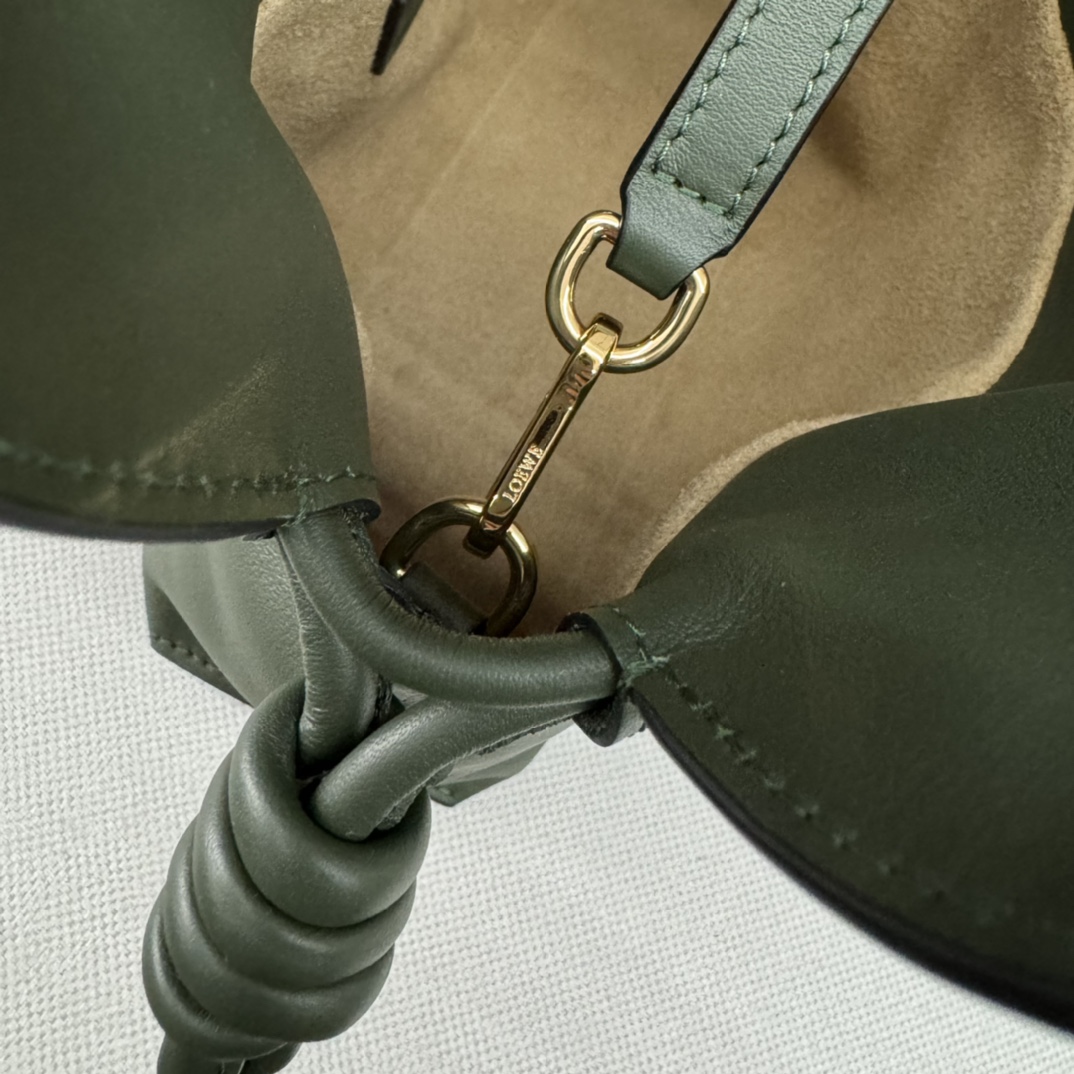 LOEWE 로에베 Flamenco 플라멩코 퍼스 나파 카프스킨 파우치 숄더백 가방