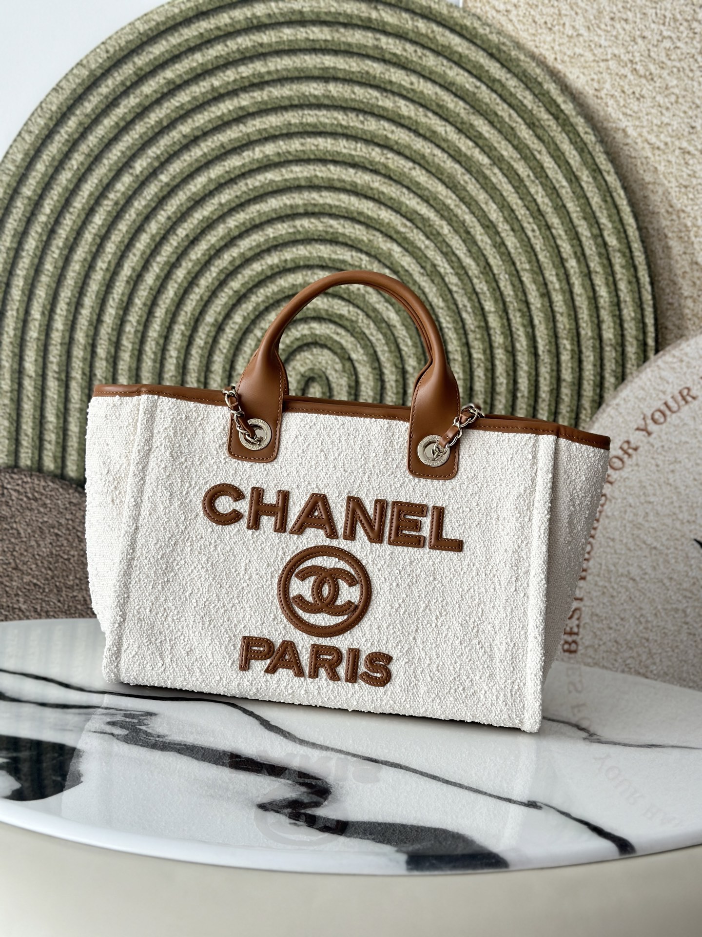 [Chanel] 샤넬 뉴 시즌 투인원 캔버스 쇼퍼 백 미디움 (화이트) 가방