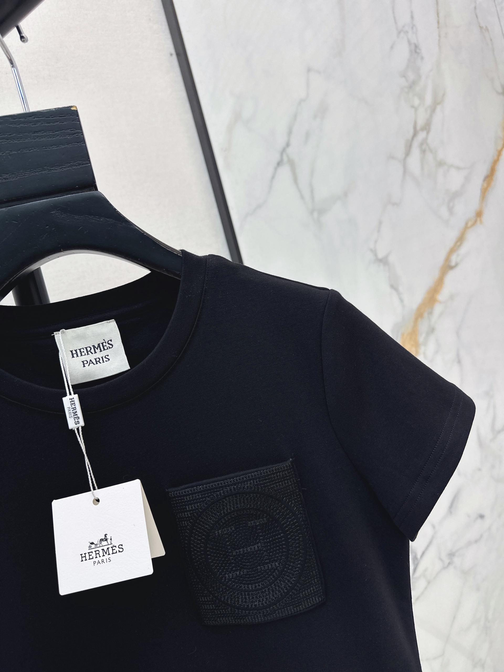 [Hermes] 에르메스 26SS 크롭 슬림핏 반팔 티셔츠 의류