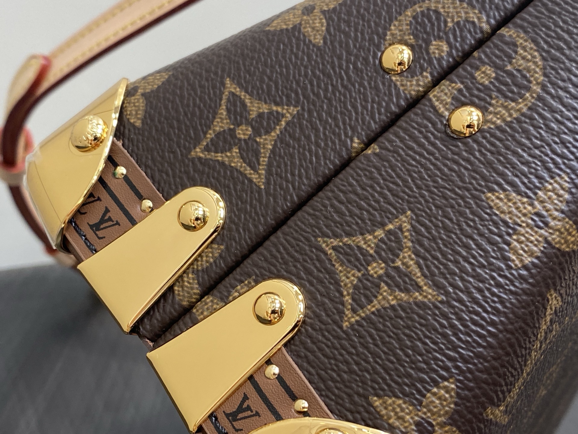 [Louis Vuitton] LV 루이비통 모노그램 알마 트렁크 20 (브라운 모노그램) 가방