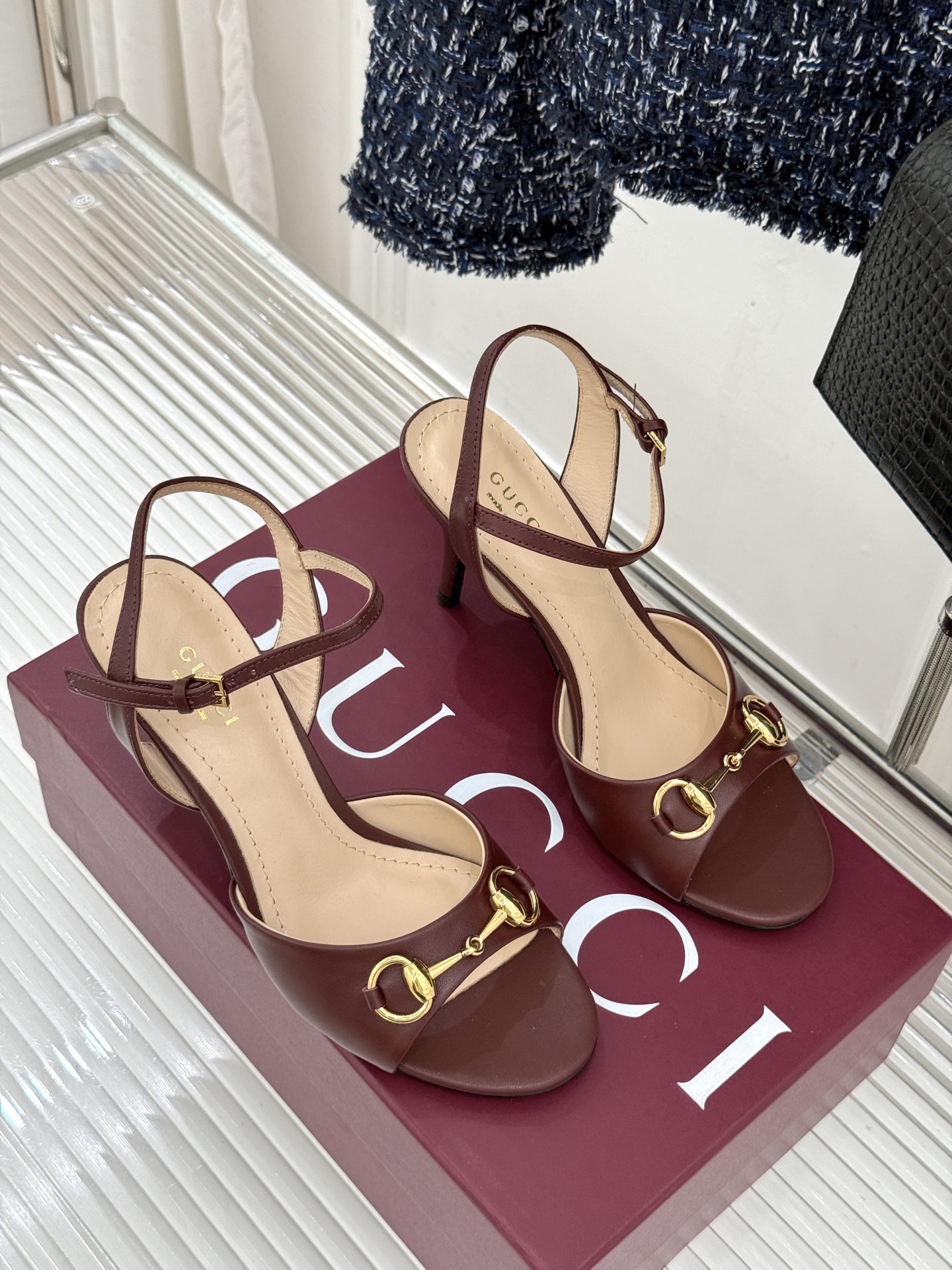 구찌(GUCCI) 홀스빗 GG 피프토 힐 샌들 신발