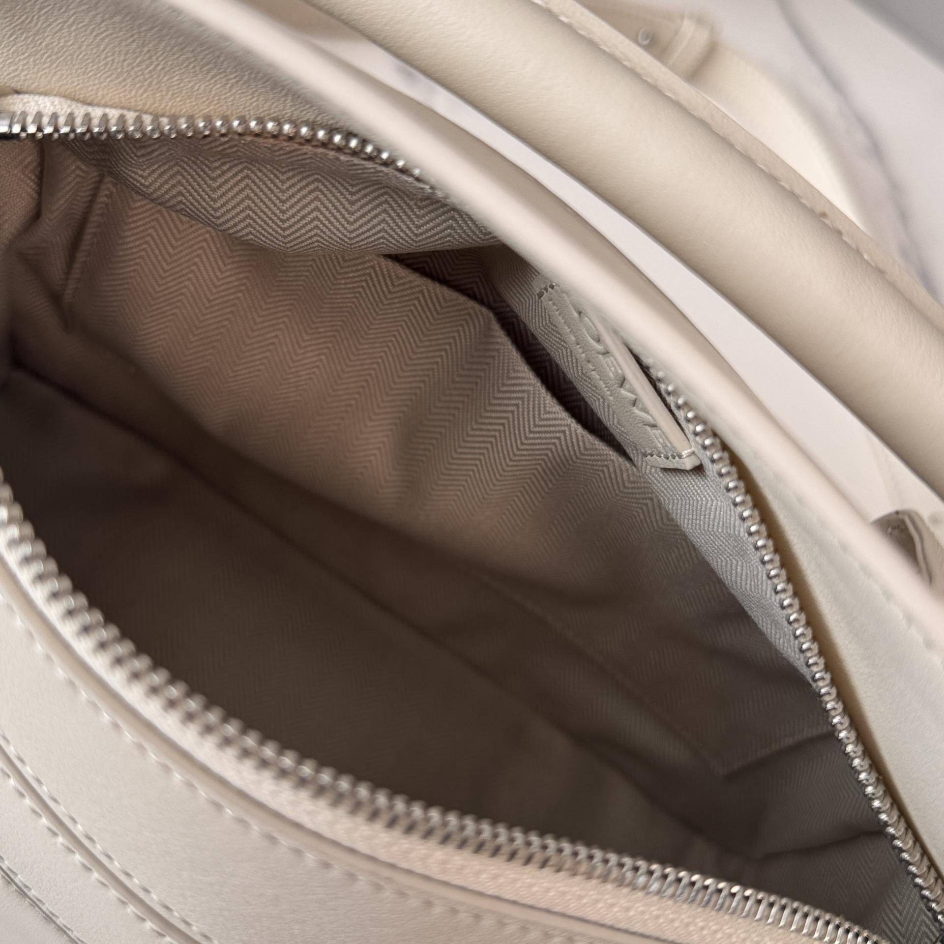 Loewe Panta Puzzle 로에베 퍼즐 스몰 백 가방