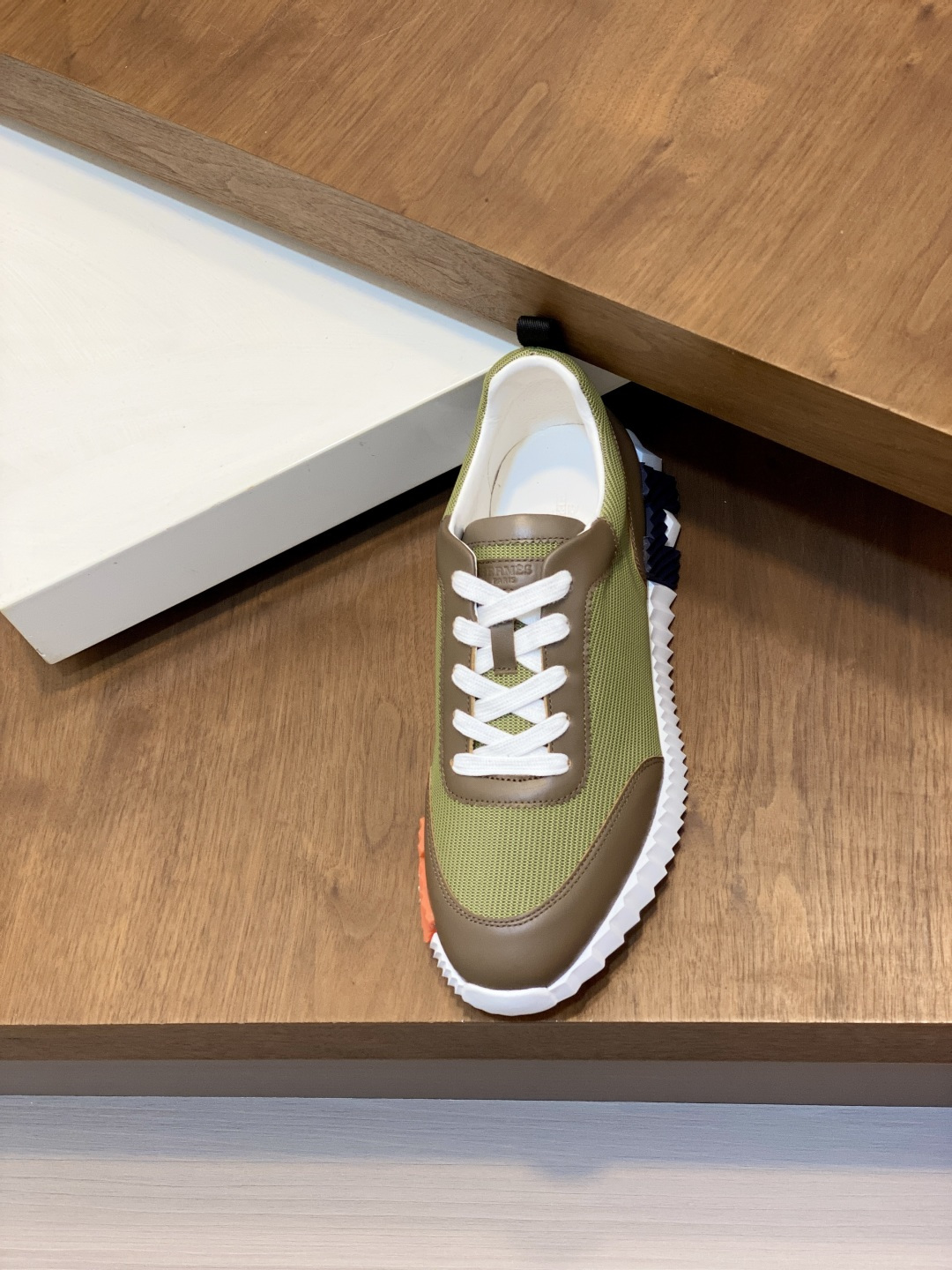[Hermes] 에르메스 바운싱(Bouncing) 프리미엄 카프스킨, 스웨이드 & 메시 콤비 스니커즈 신발
