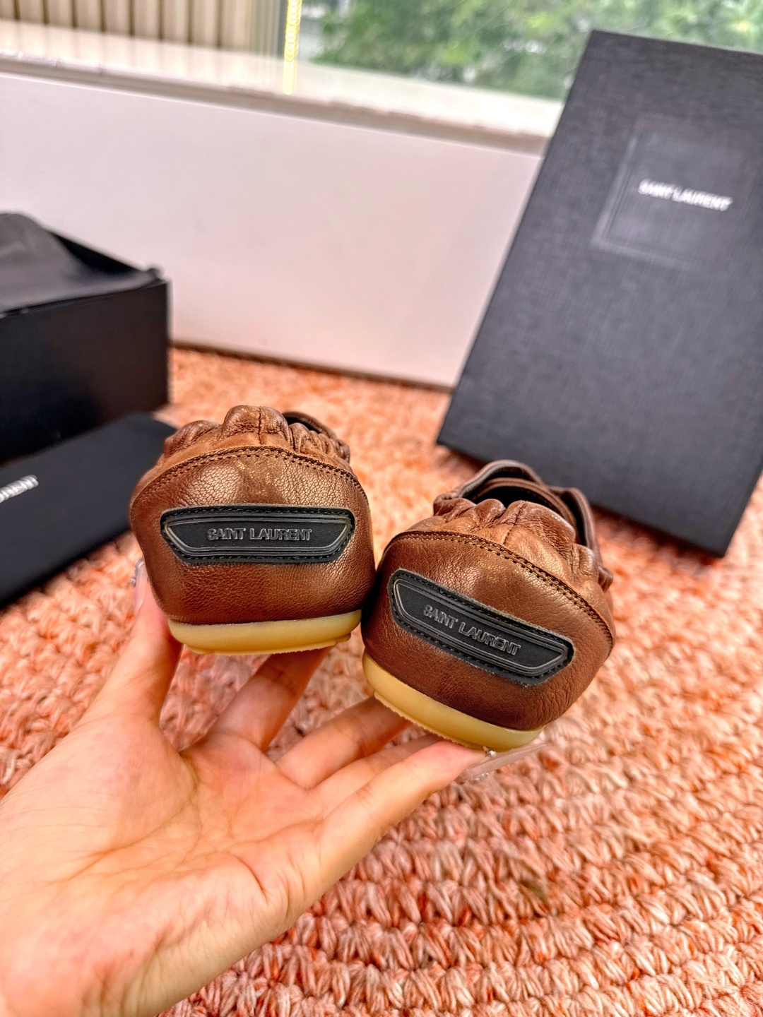 생로랑(YSL) 투웨이 플랫 스니커즈 신발