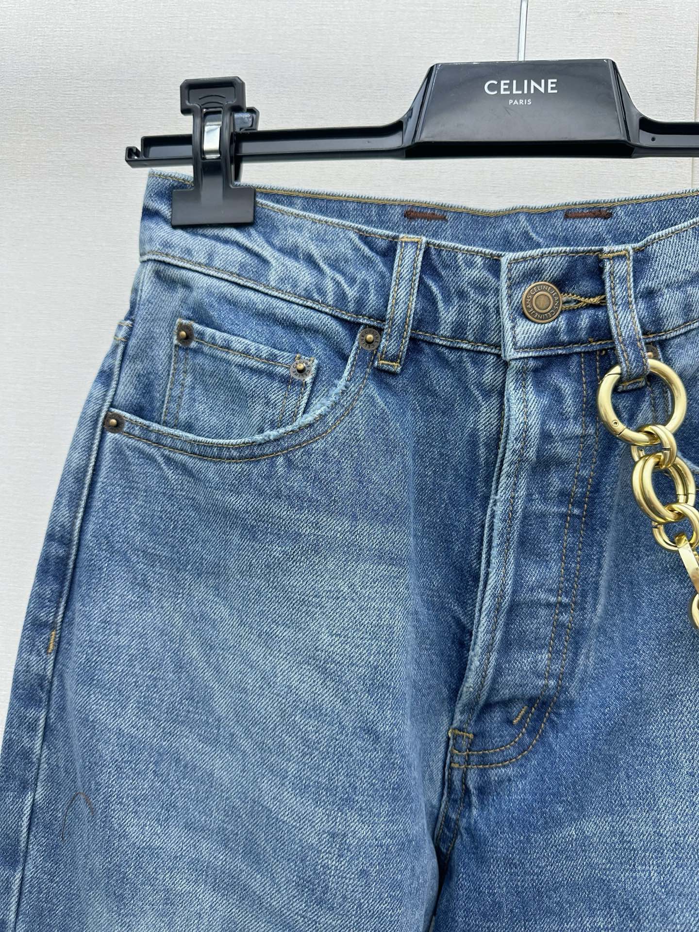셀린느(CELINE) 트리옹프 메탈 펜던트 데님 팬츠 하의 의류