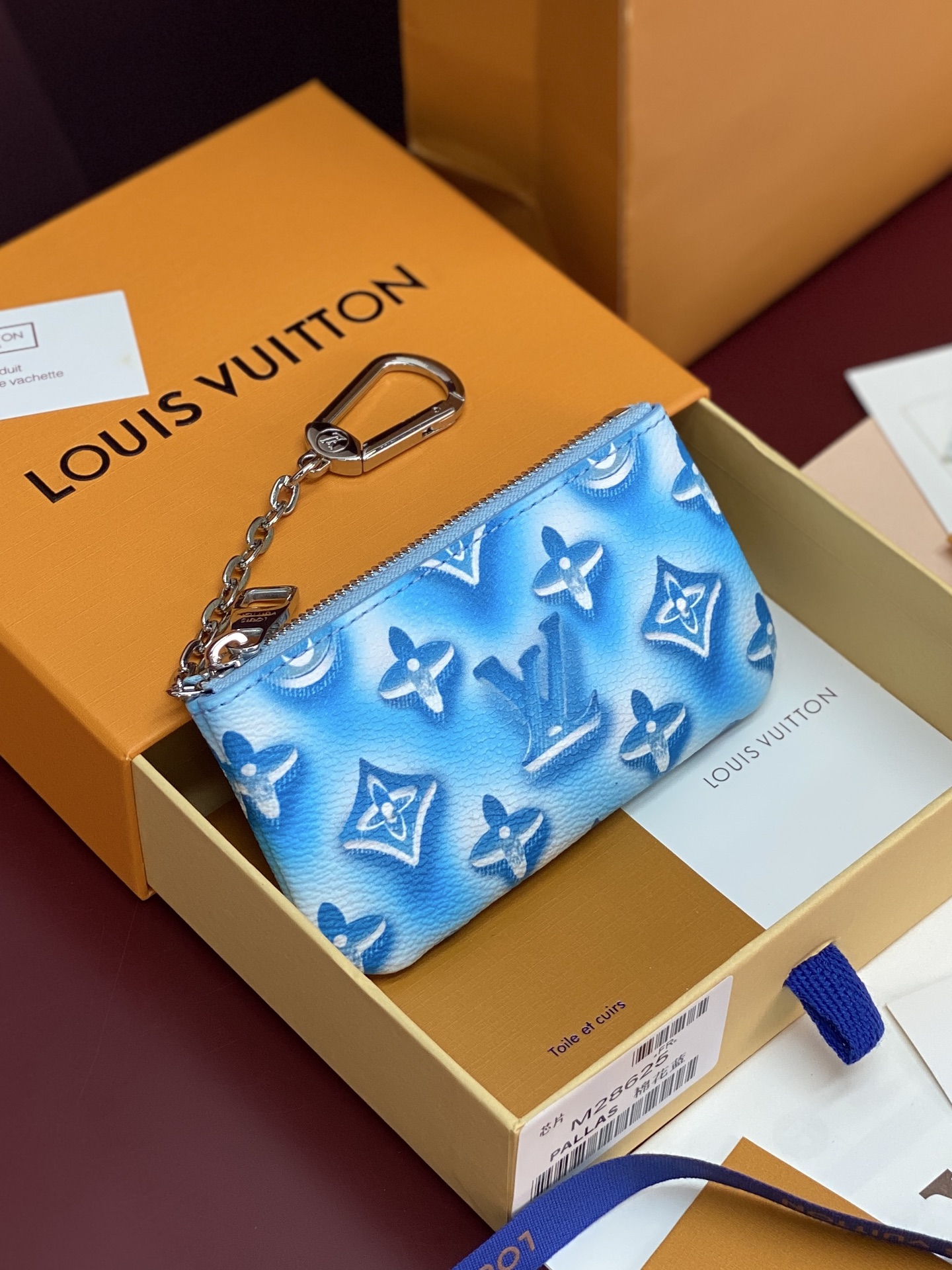 [Louis Vuitton] LV 루이비통 모노그램 자카드 로미 키 파우치 (코튼 블루) 지갑