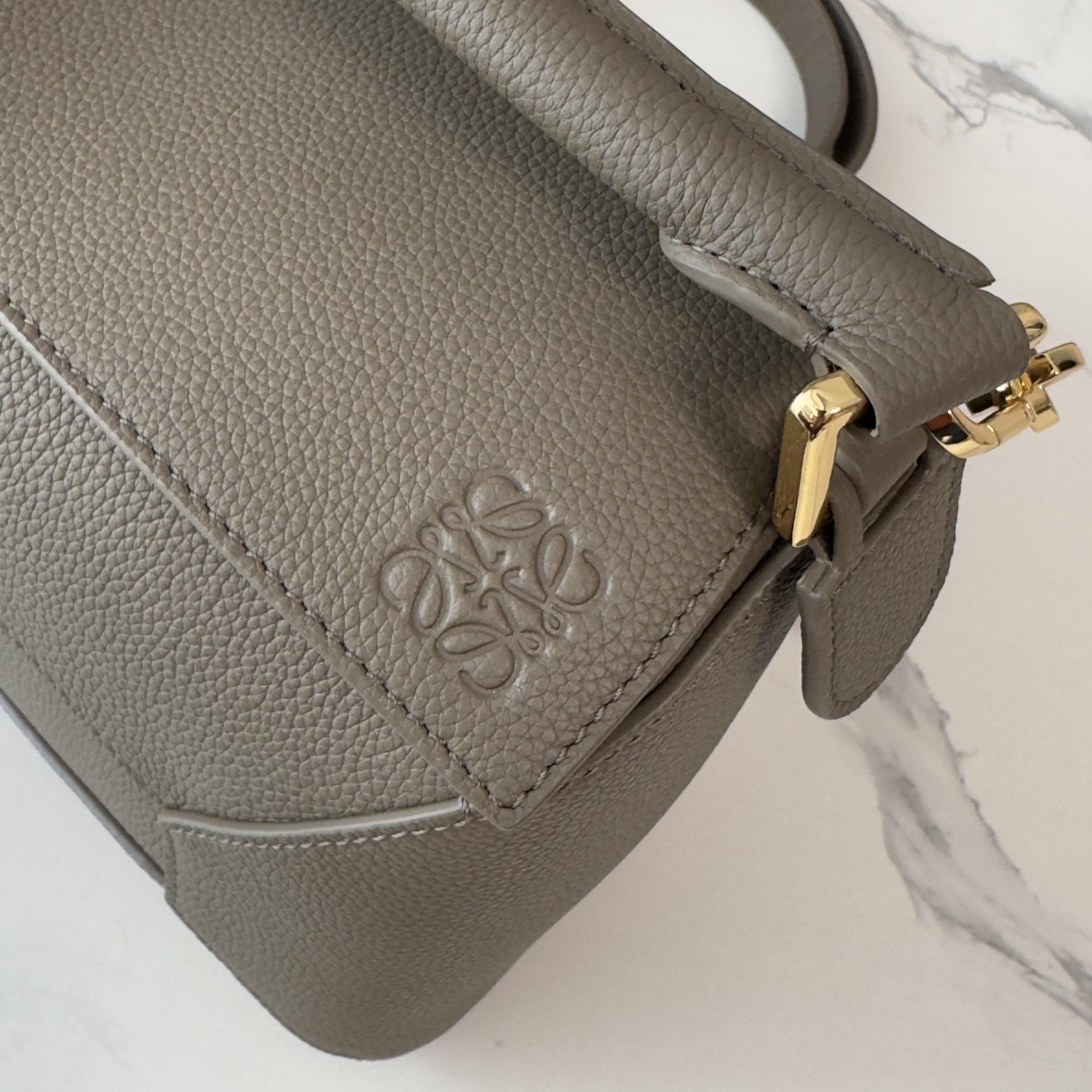 Loewe Puzzle Edge 로에베 퍼즐 스몰 백 가방