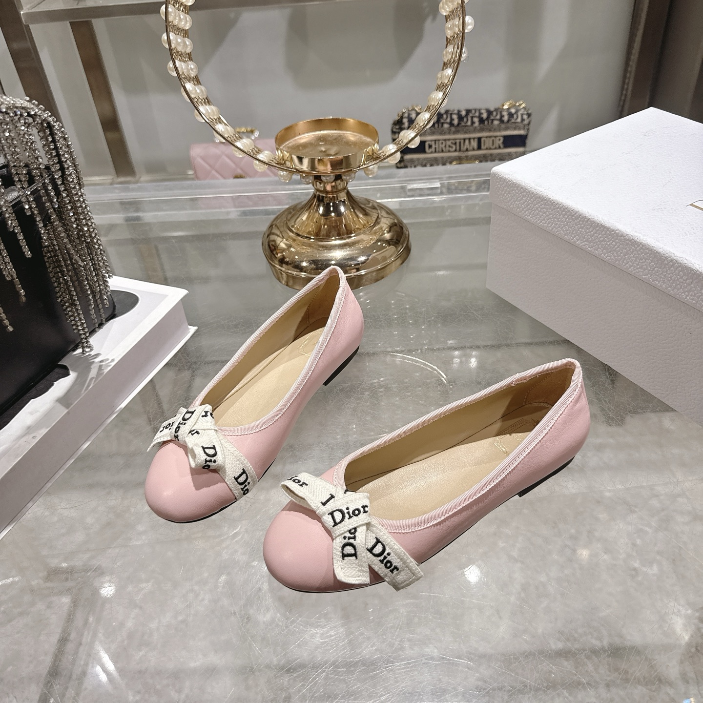 디올(DIOR) 리본 스트랩 메리제인 플랫슈즈 신발