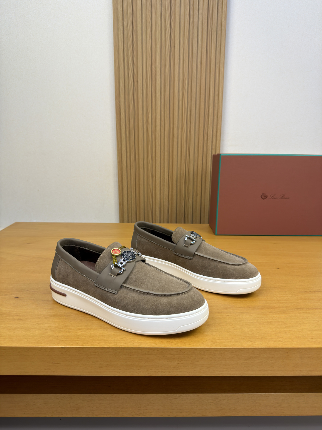 Loro Piana LP 로로 피아나 레저 스니커즈 캐줭ㄹ 로퍼 신발