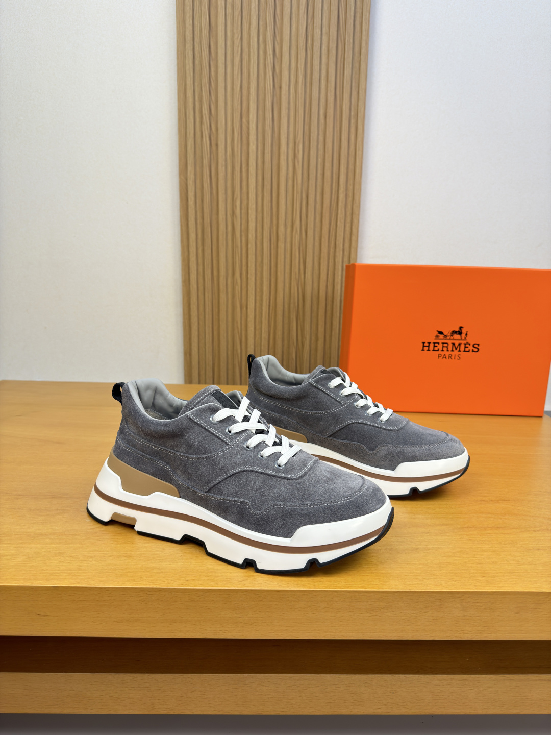 [Hermes] 에르메스 프리미엄 스웨이드 레더 콤비 스니커즈 신발 복제
