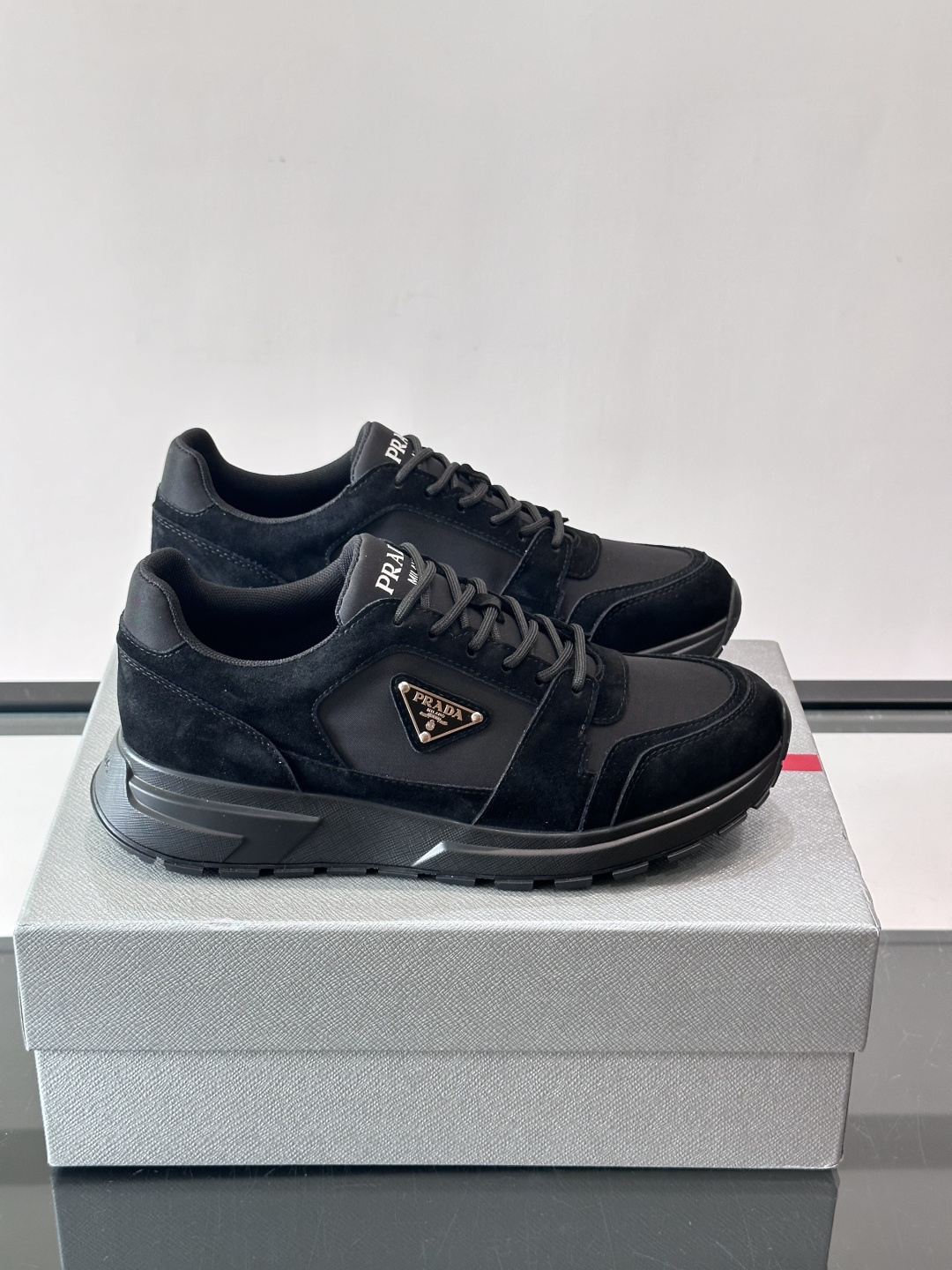 [Prada] 프라다 컬러블록 스웨이드 믹스 스니커즈 신발