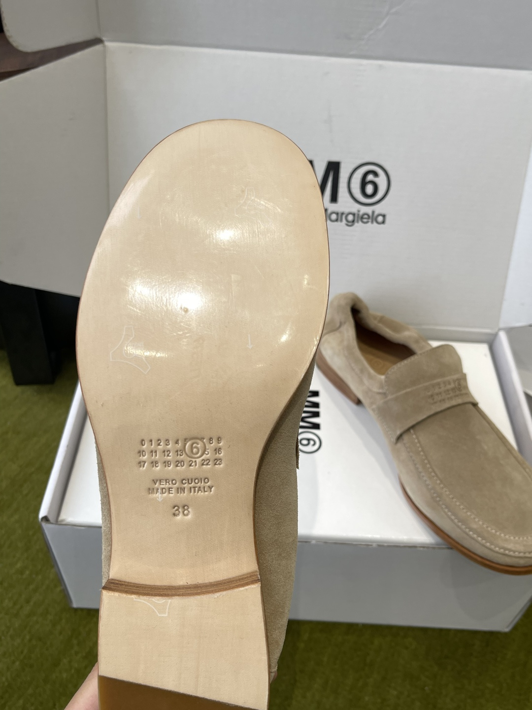 메종 마르지엘라(Maison Margiela) 애플 토 로고 2WAY 로퍼