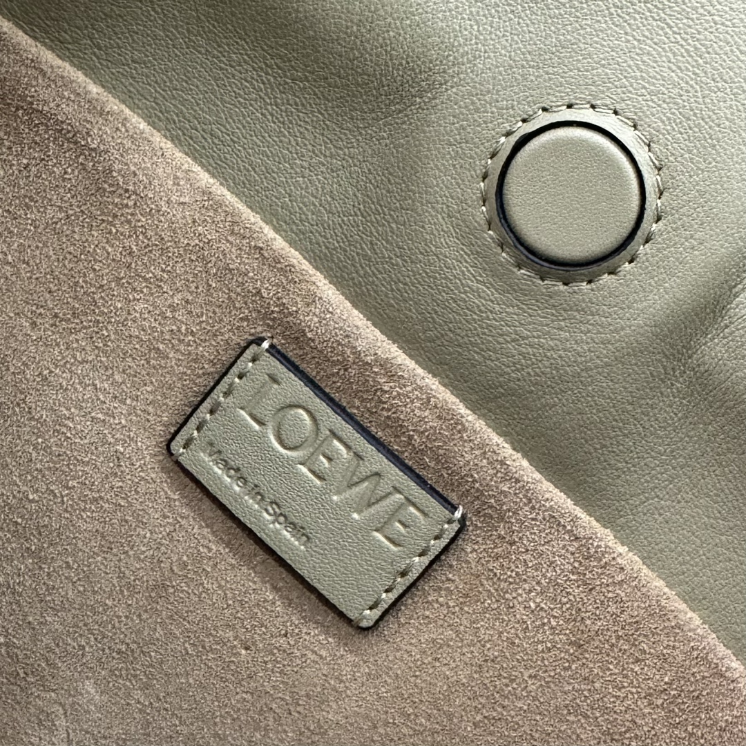 LOEWE 로에베 Flamenco 플라멩코 퍼스 나파 카프스킨 파우치 숄더백 가방