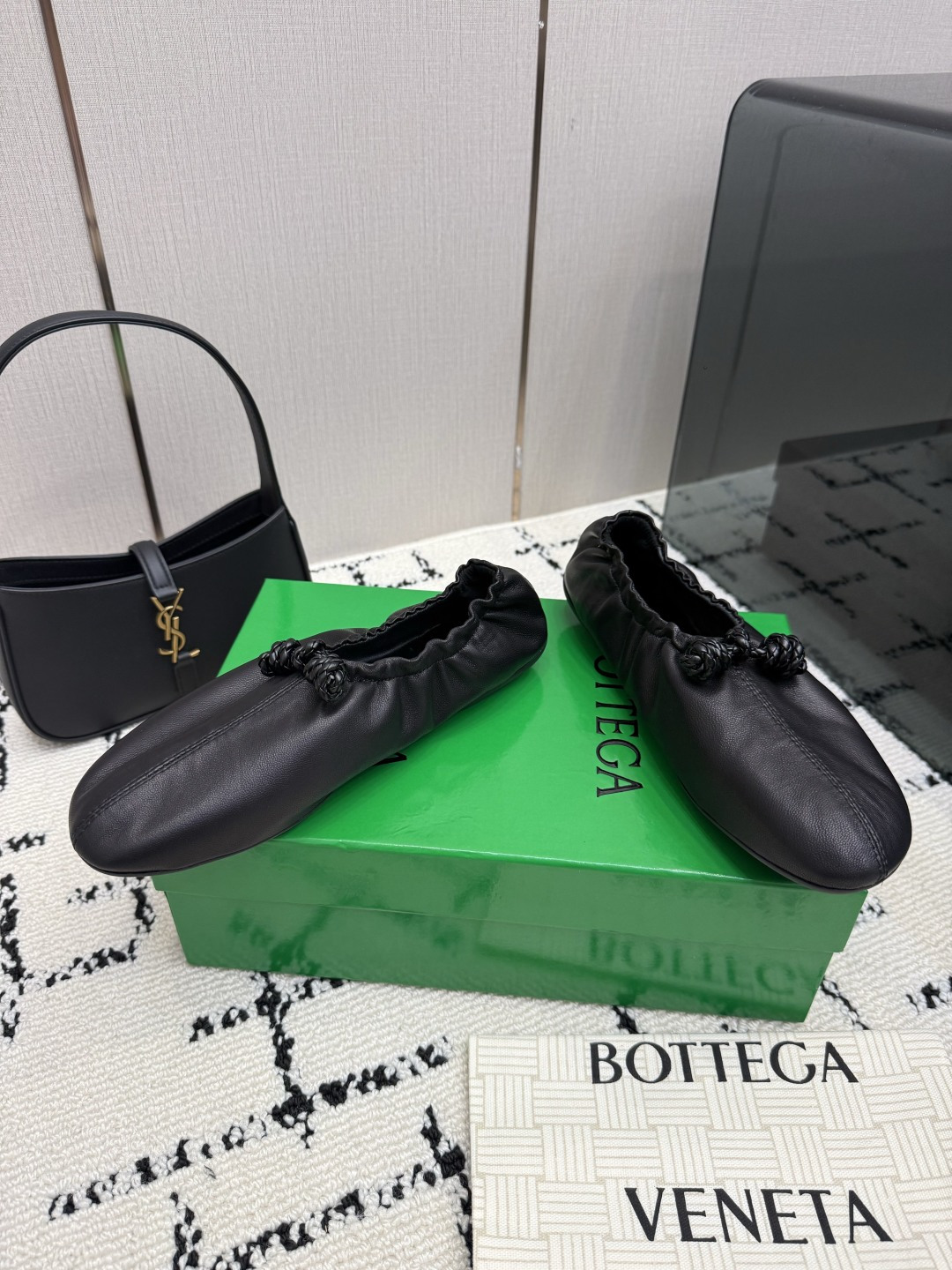 보테가 베네타(BOTTEGA VENETA) 인트레치아토 발레리나 플랫 신발
