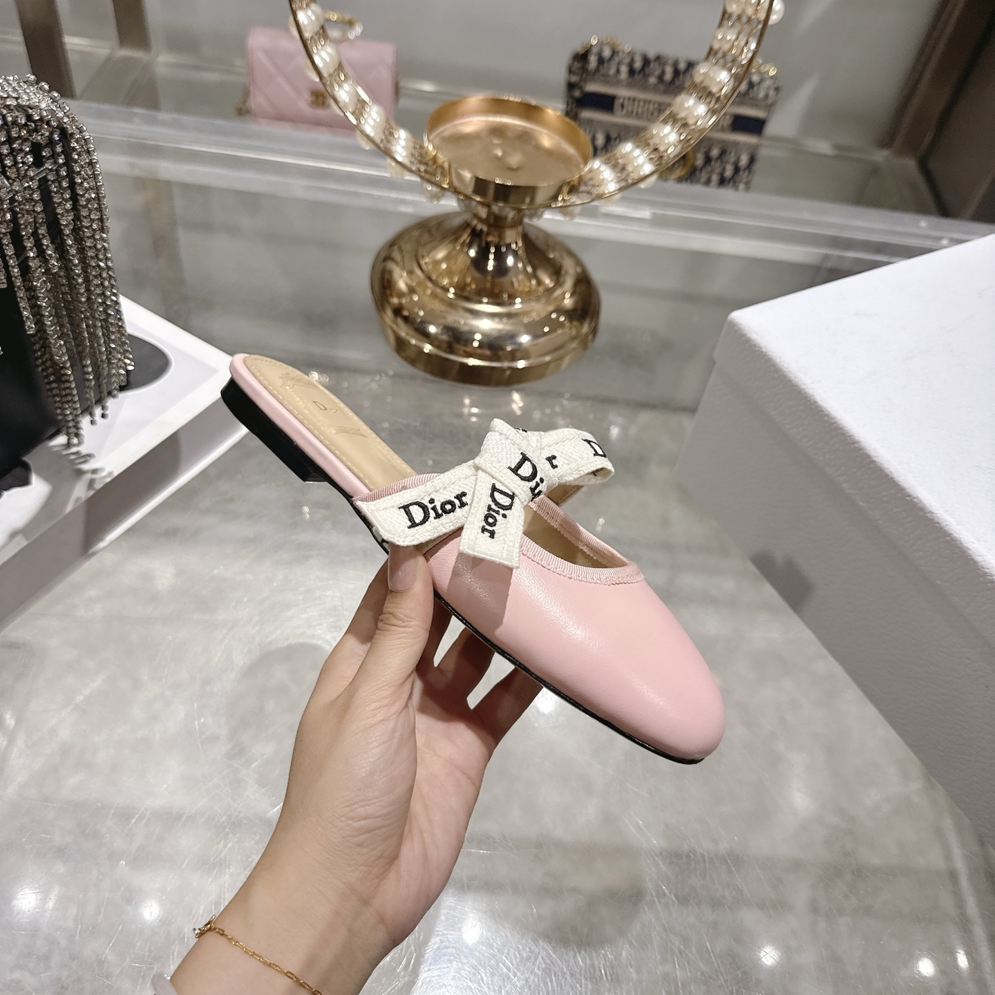 디올(DIOR) 리본 스트랩 메리제인 슬리퍼 신발