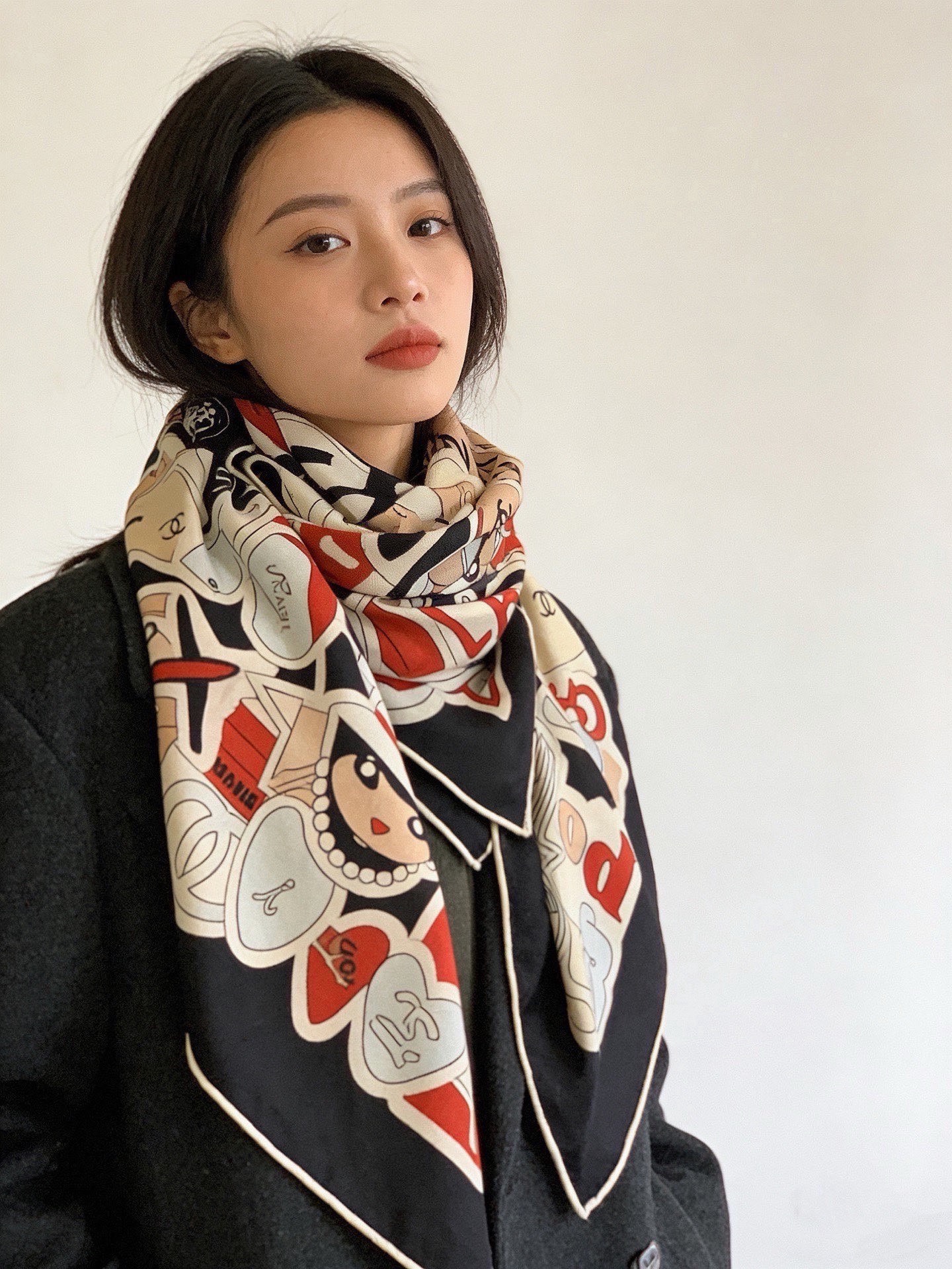 샤넬(CHANEL) 그래픽 패턴 캐시미어 실크 숄 목도리 스카프