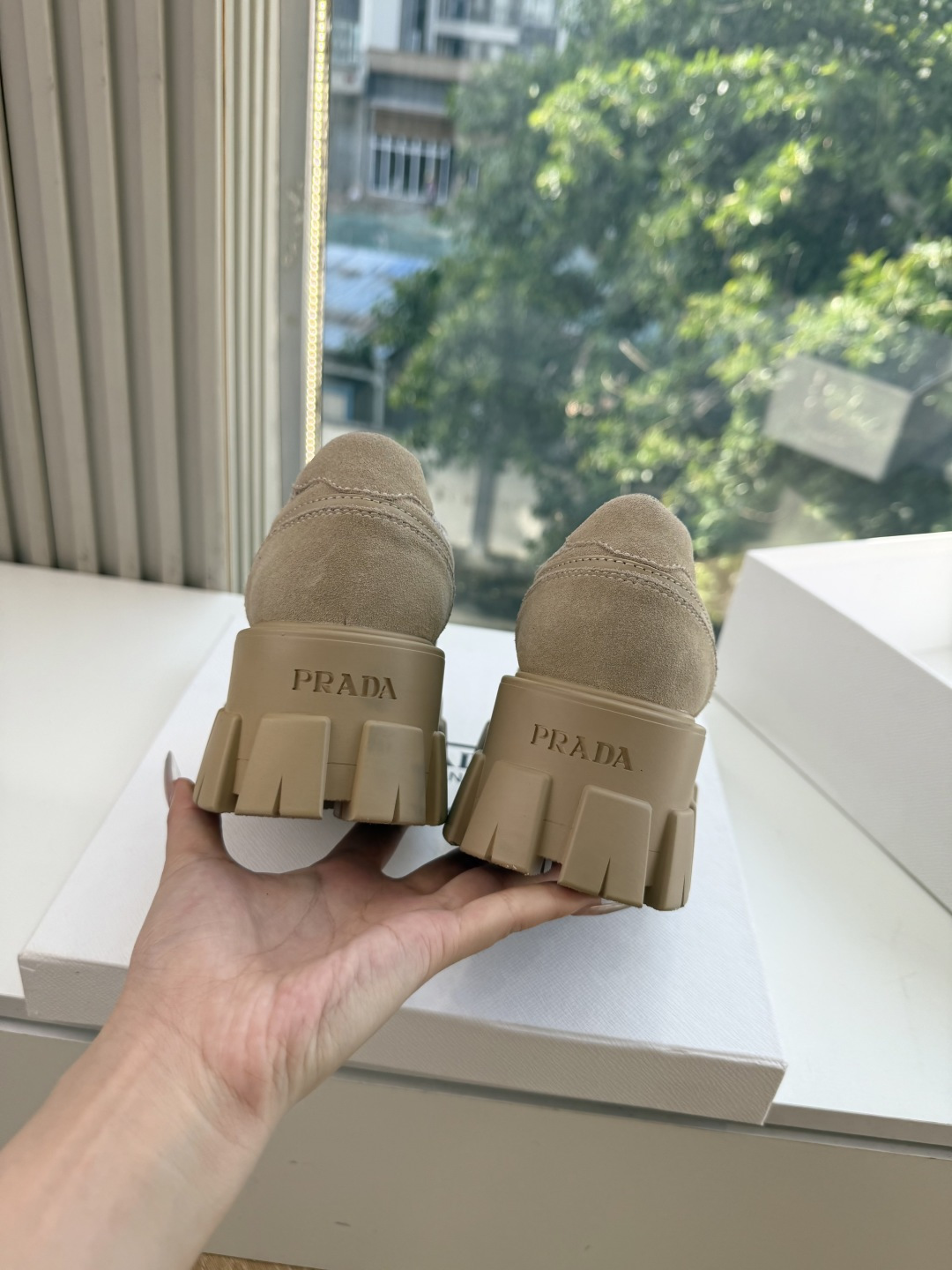 프라다(PRADA) 스웨이드 메쉬 독일군 스니커즈 신발