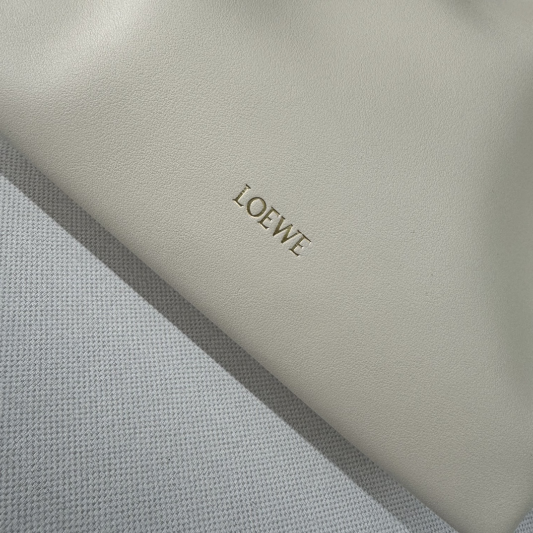 LOEWE 로에베 Flamenco 플라멩코 퍼스 나파 카프스킨 파우치 숄더백 가방