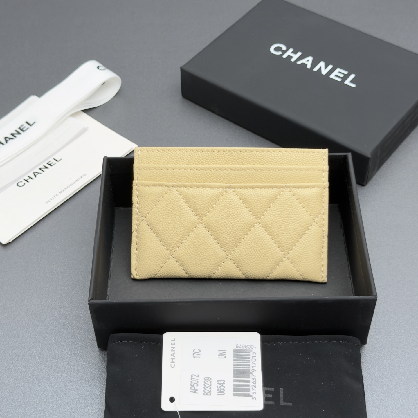 [Chanel] 샤넬 26SS 캐비어 멀티 젬스톤 슬림 카드 홀더 지갑