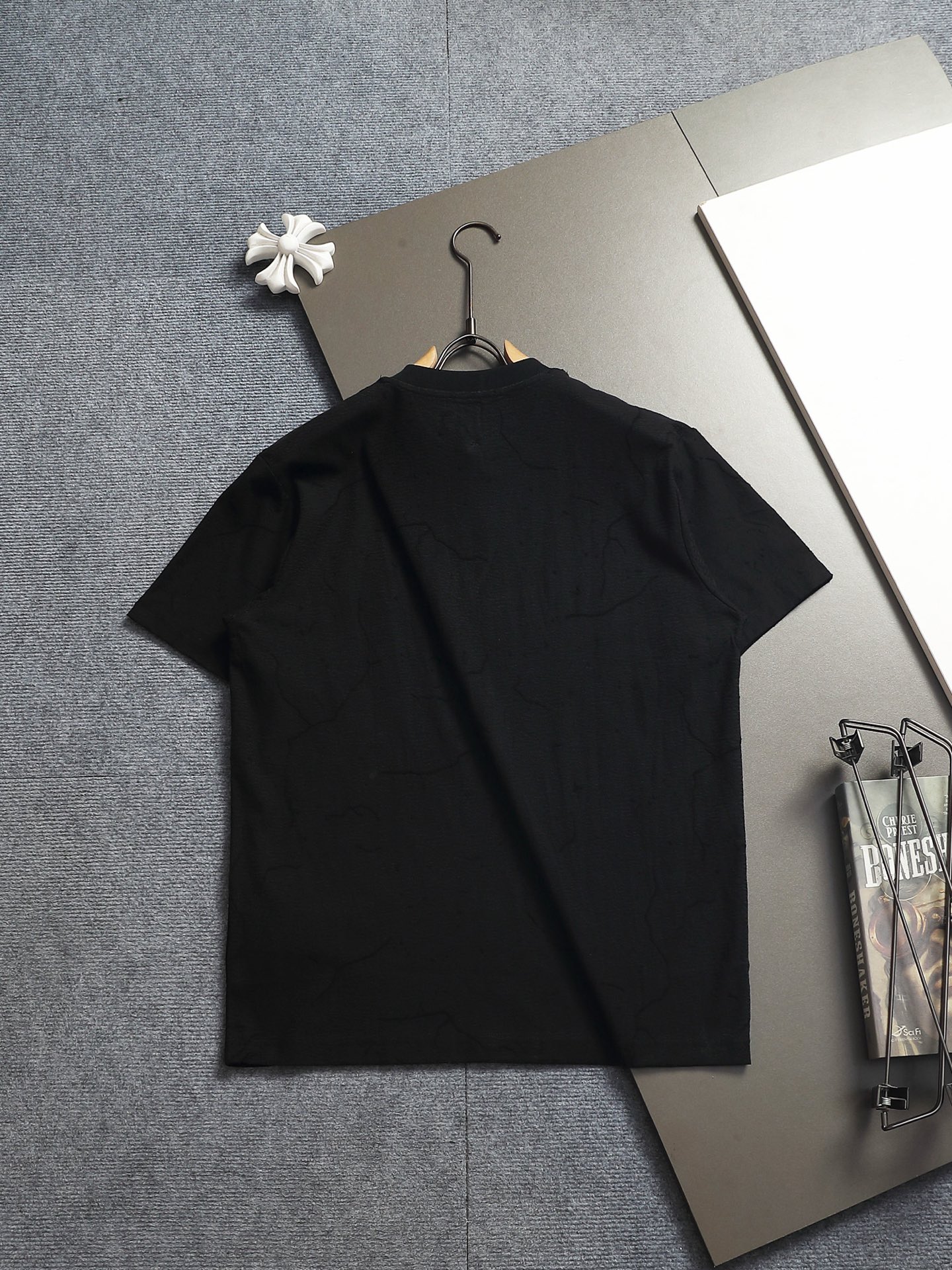 프라다(PRADA) 레터링 로고 삼각 패치 반팔 티셔츠 상의 의류