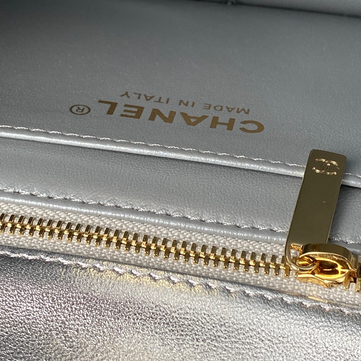 Chanel 26A Mini Classic Flap 샤넬 클래식 숄더백 가방