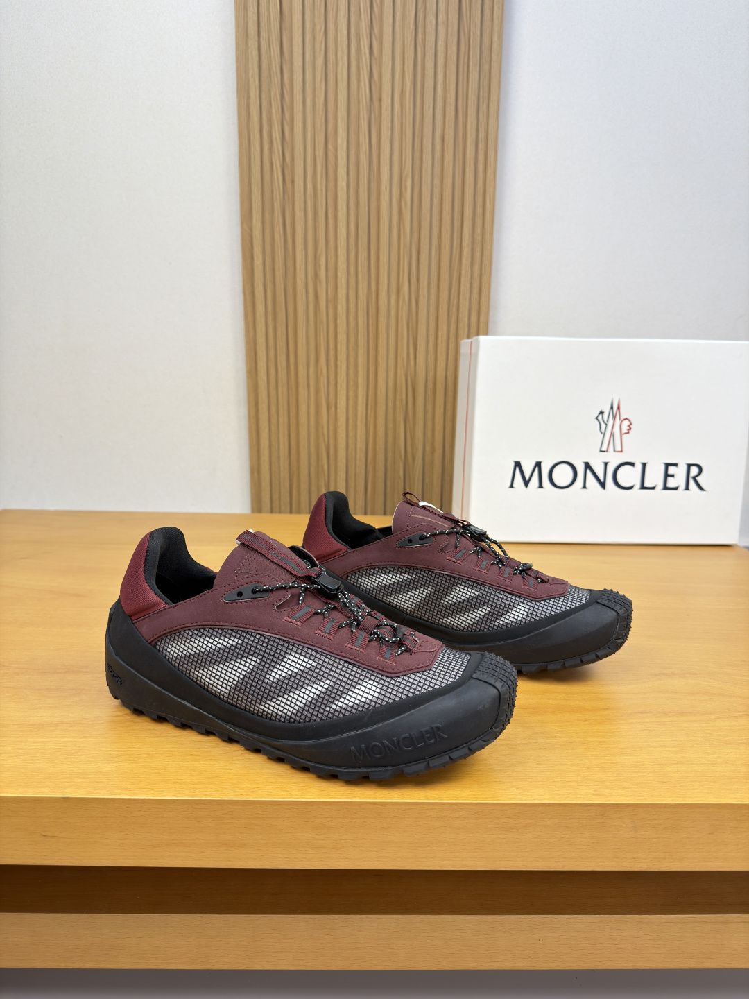 [Moncler] 몽클레어 몽클레르 프리미엄 나파 & 히트컷 'M' 메쉬 콤비 스니커즈 신발