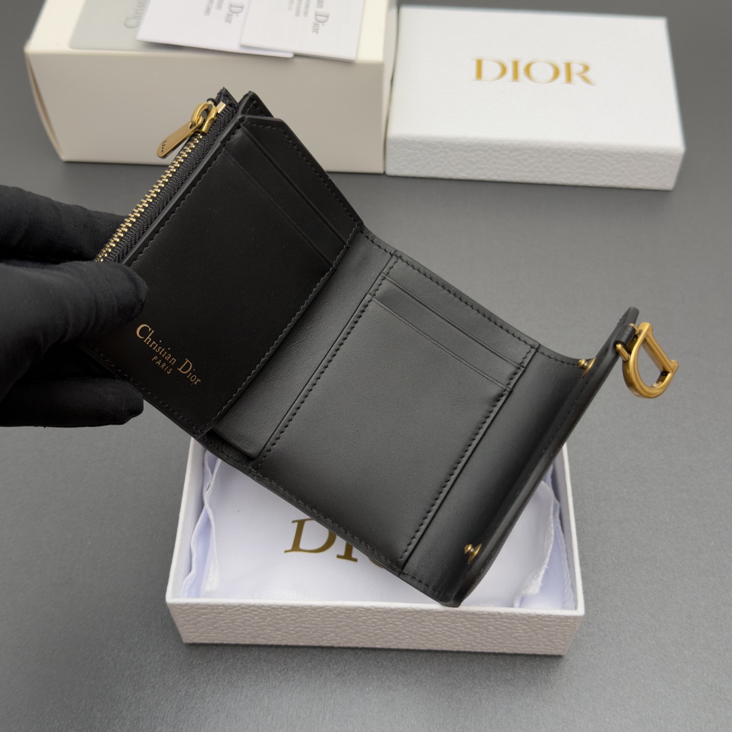 [Dior] 디올 Lotus 로터스 새들 고스트 그레인드 미니 지갑
