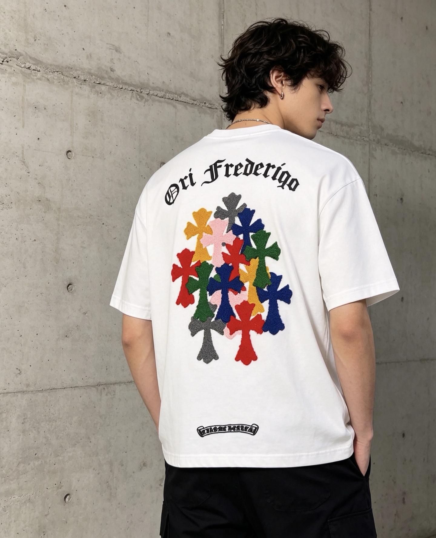 크롬하츠(CHROME HEARTS) 컬러 십자가 자수 반팔 티셔츠 의류