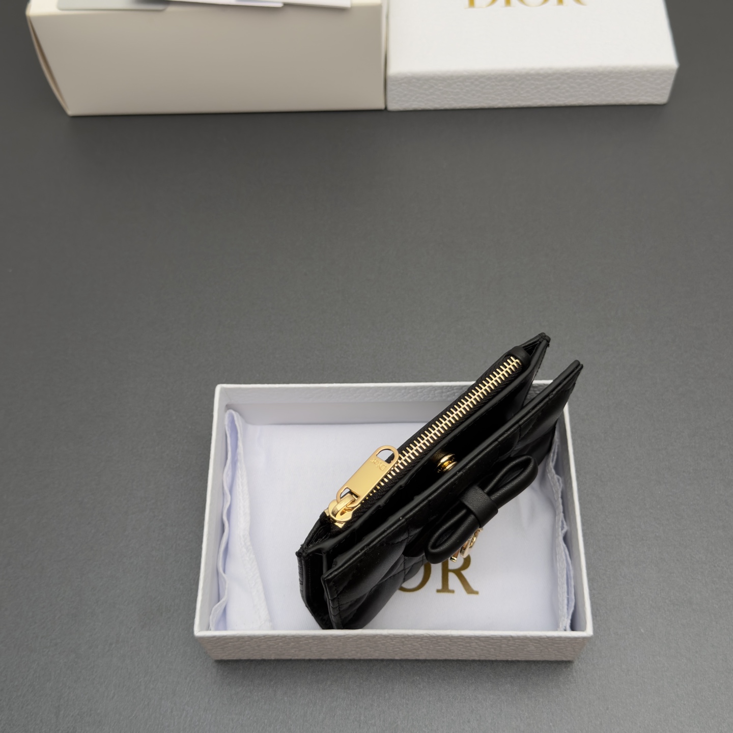 [Dior] 디올 Lady Dahlia 레이디 달리아 울트라 까나쥬 램스킨 미니 지갑 / S2605