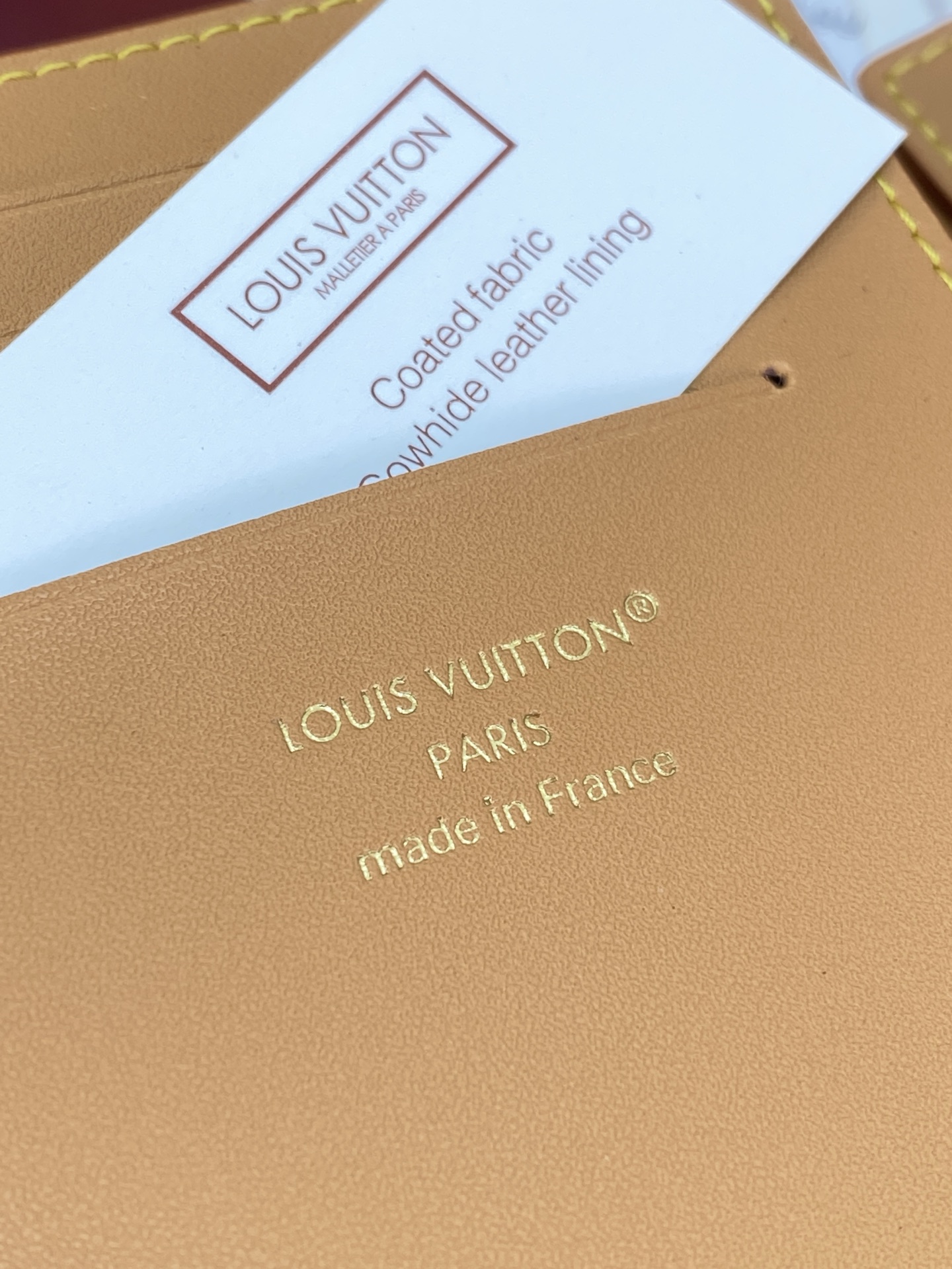 [Louis Vuitton] LV 루이비통 쇼퍼백 모티브 패스포트 홀더 모노그램 (칩 내장형) 지갑 M2A491