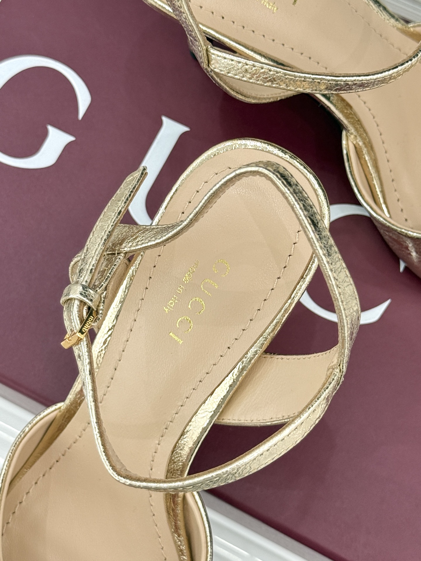 구찌(GUCCI) 홀스빗 GG 피프토 힐 샌들 신발