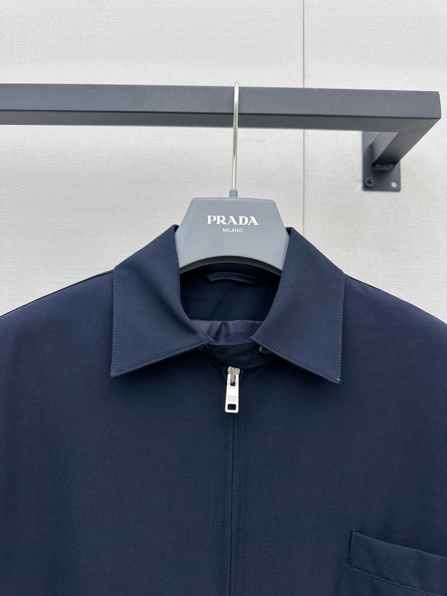 프라다(PRADA) 카키 오버핏 집업 재킷 상의 의류